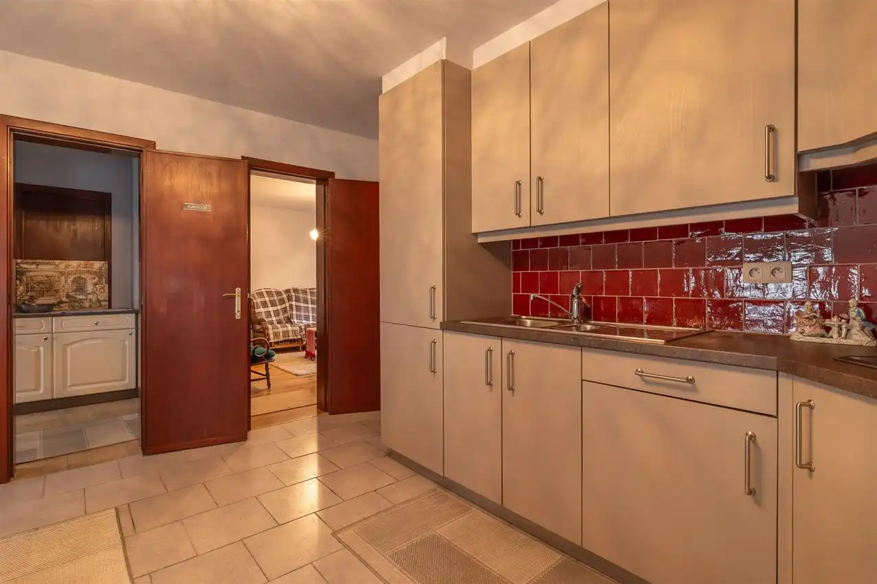 Uniek gebouw met historische waarde en karakter foto 45