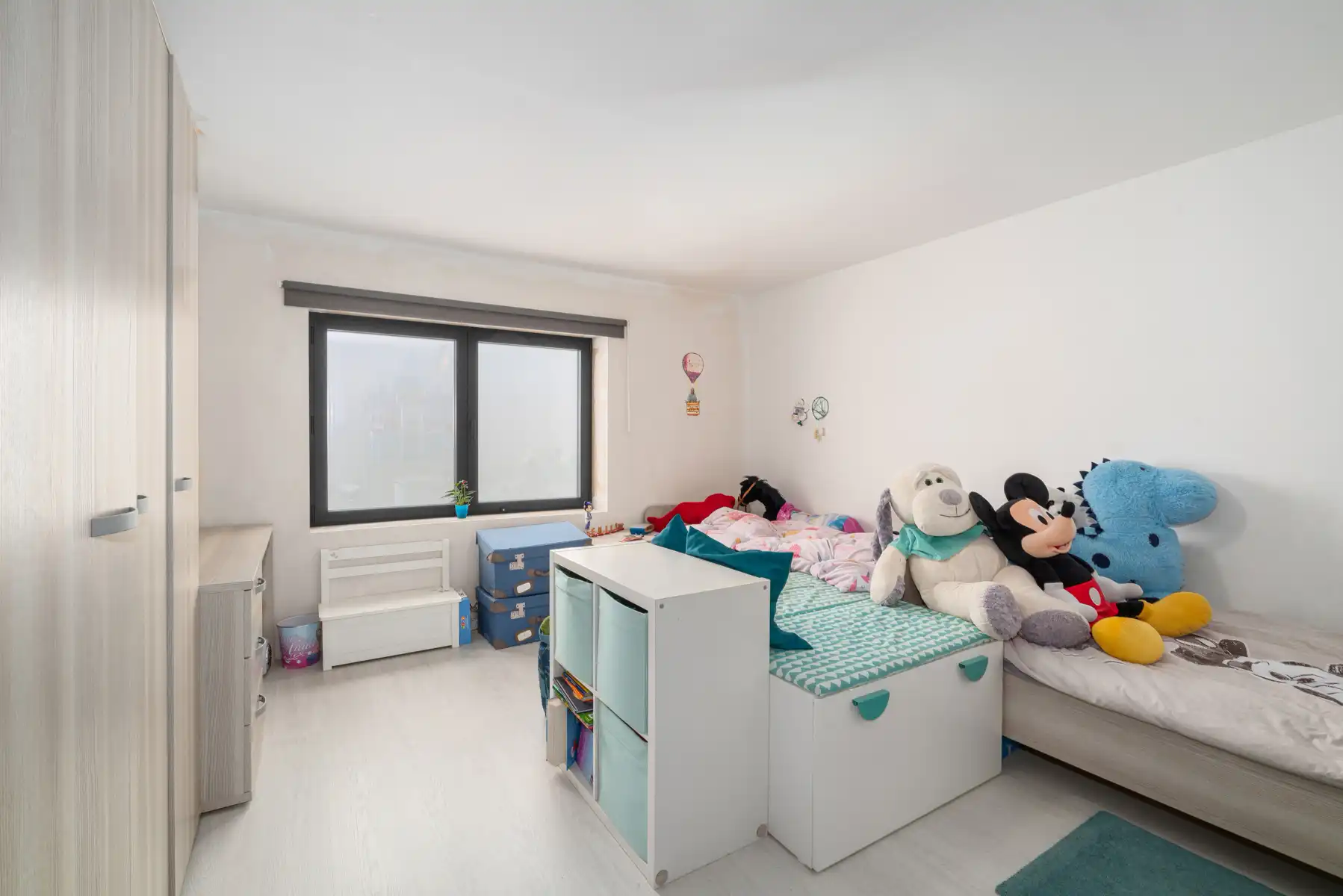 TE KOOP - deels gerenoveerde woning met 4 slaapkamers foto 10