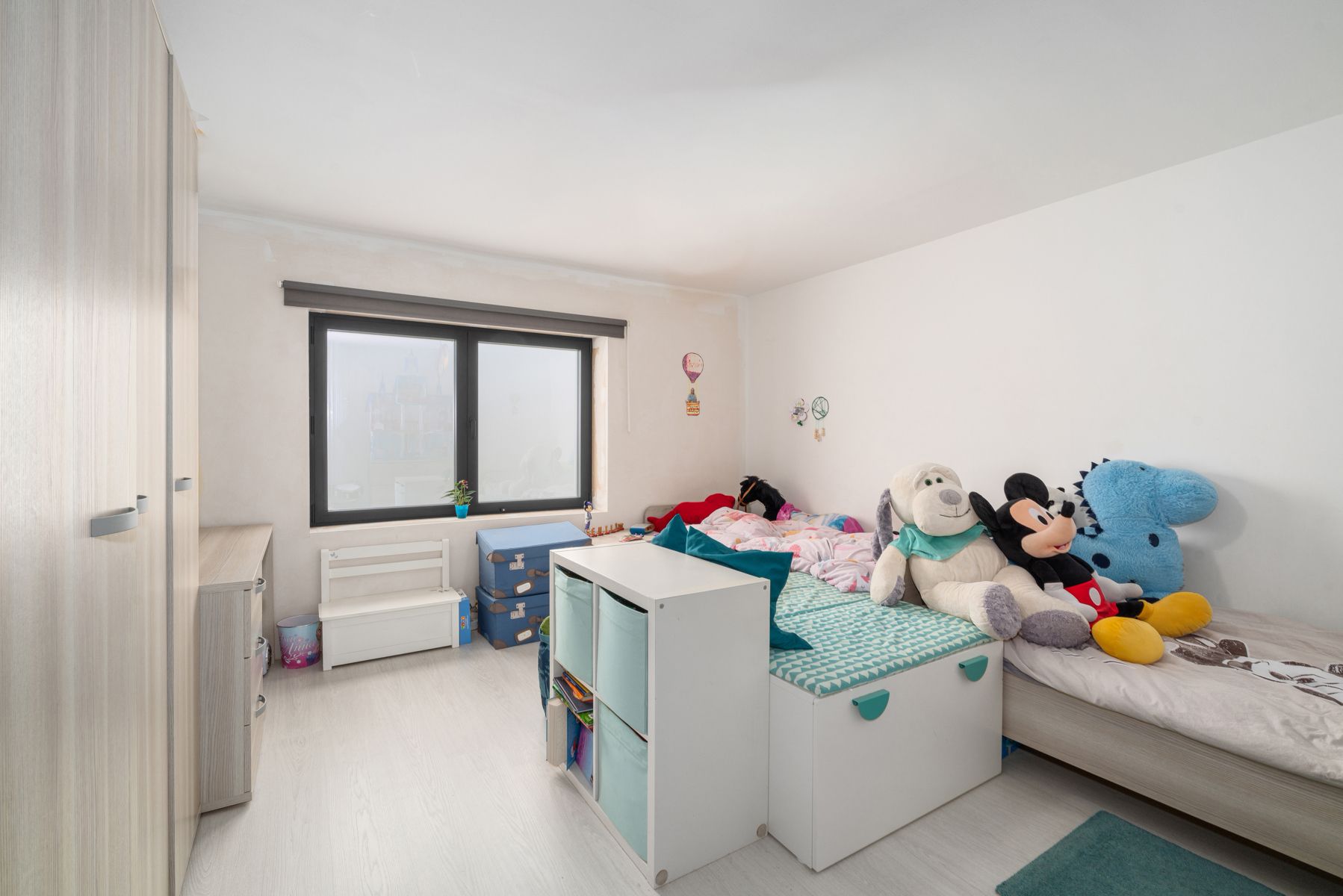 TE KOOP - deels gerenoveerde woning met 4 slaapkamers foto 10