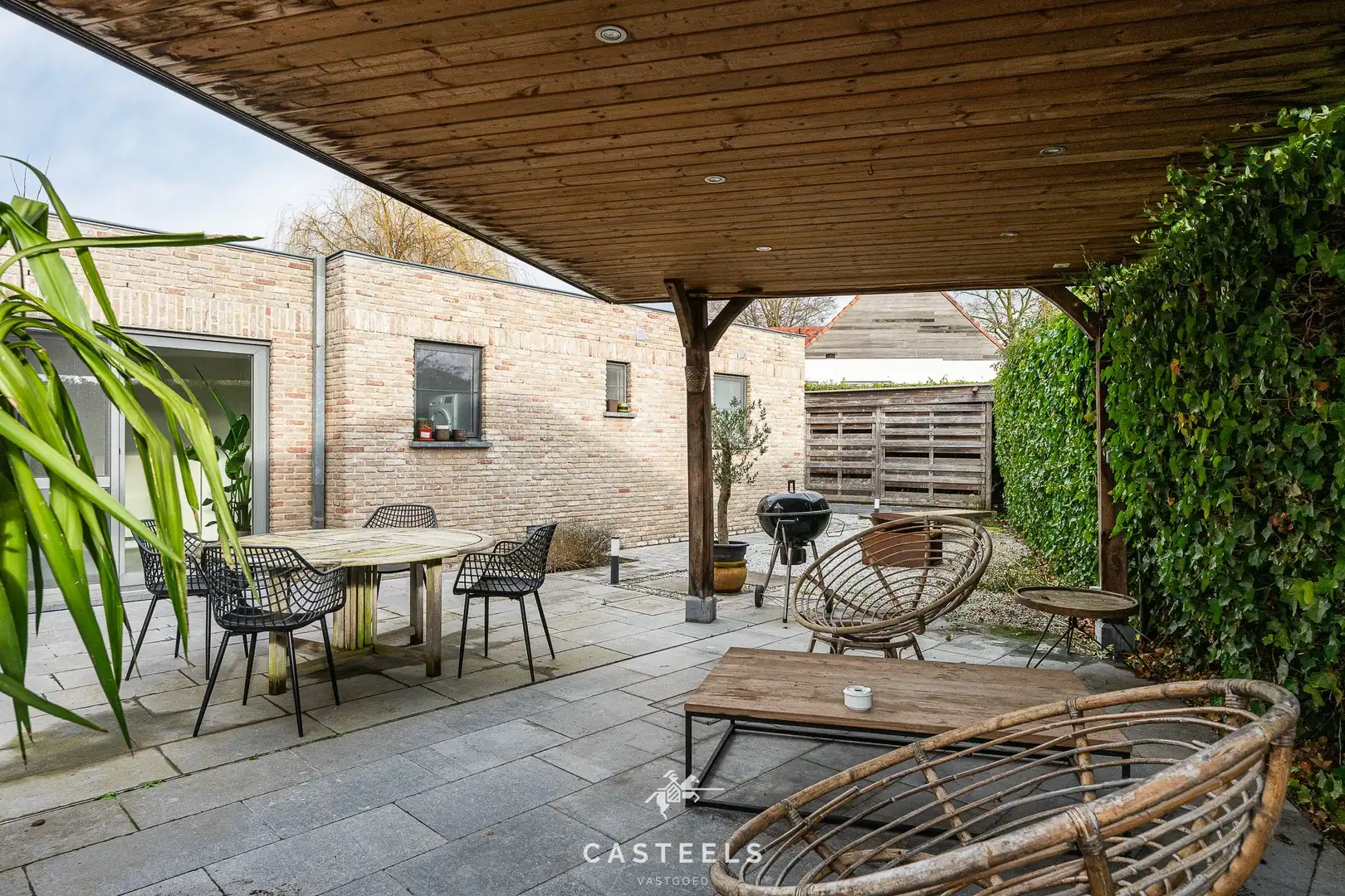 Met smaak gerenoveerde woning te koop in Gavere foto 16