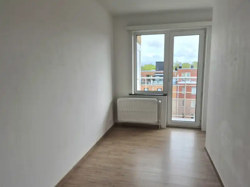Ruim drie slaapkamer appartement te huur op jaarbasis foto 6