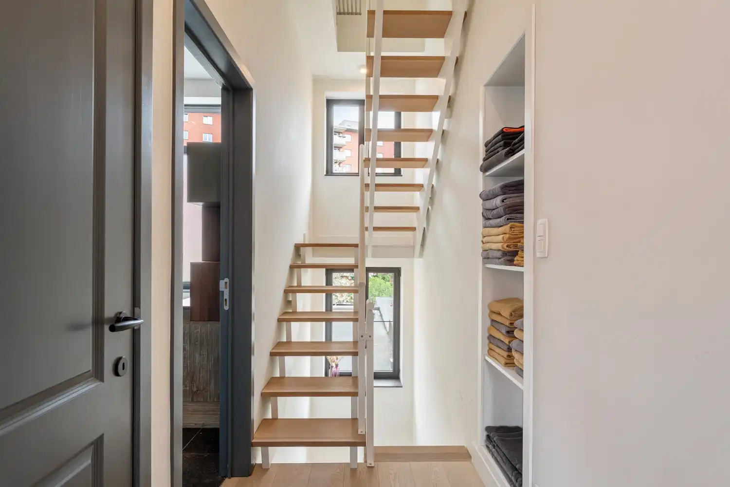 Gerenoveerde en energiezuinige woning met 4 slaapkamers en een tuin met een achteruitgang en een grote garage te centrum Leuven! foto 20