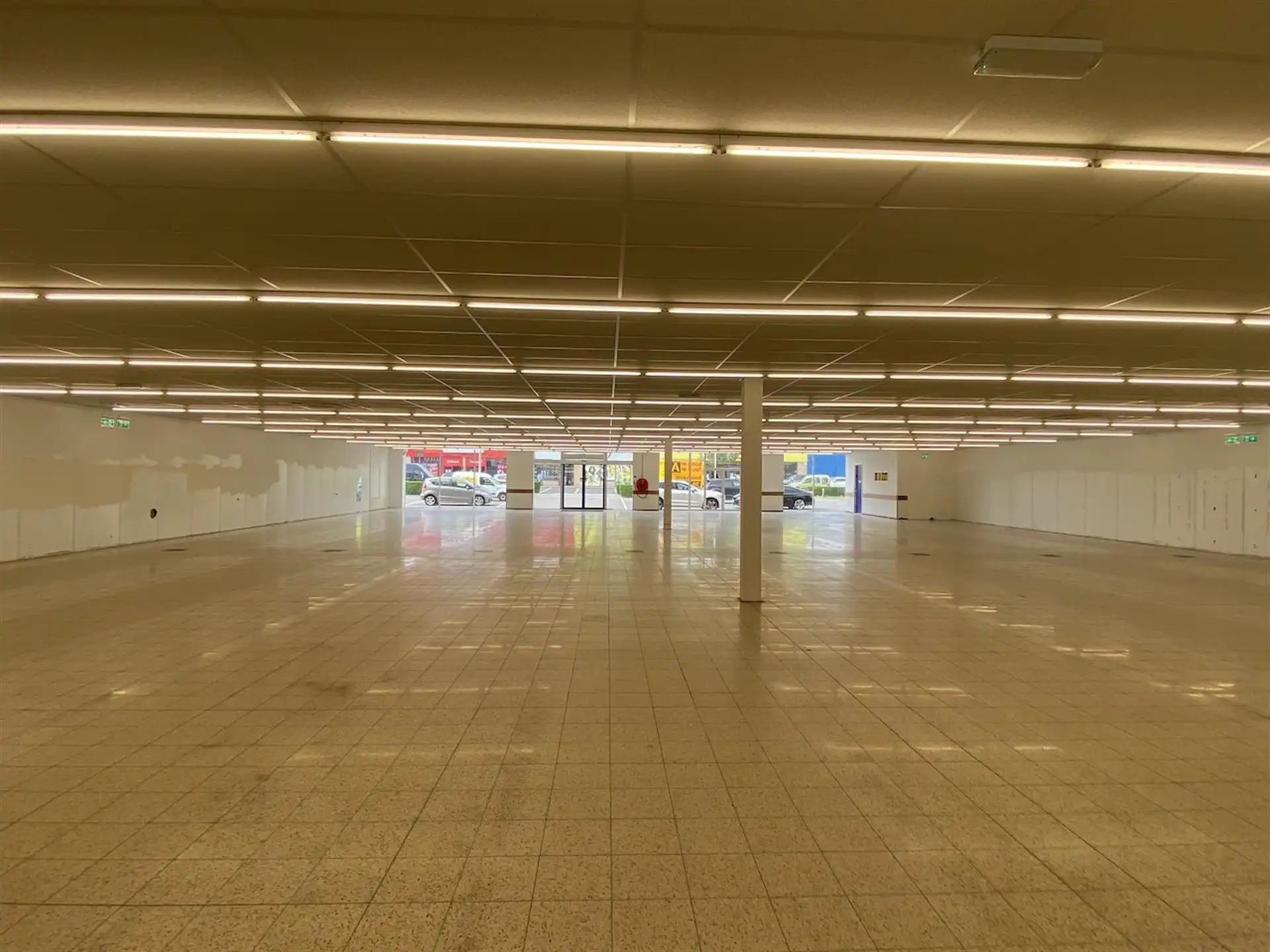 Commerciële ruimte te huur foto 10