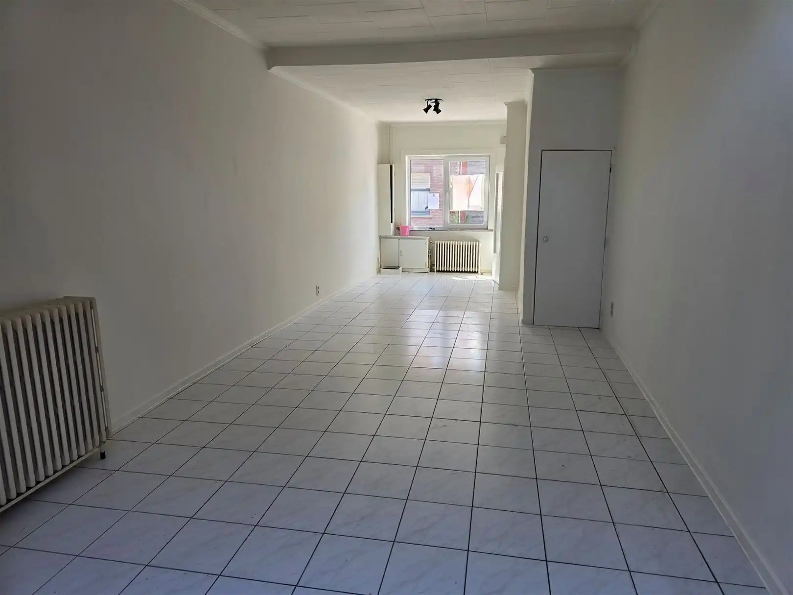 Gunstig gelegen rijwoning in het centrum van Vrasene. foto 2