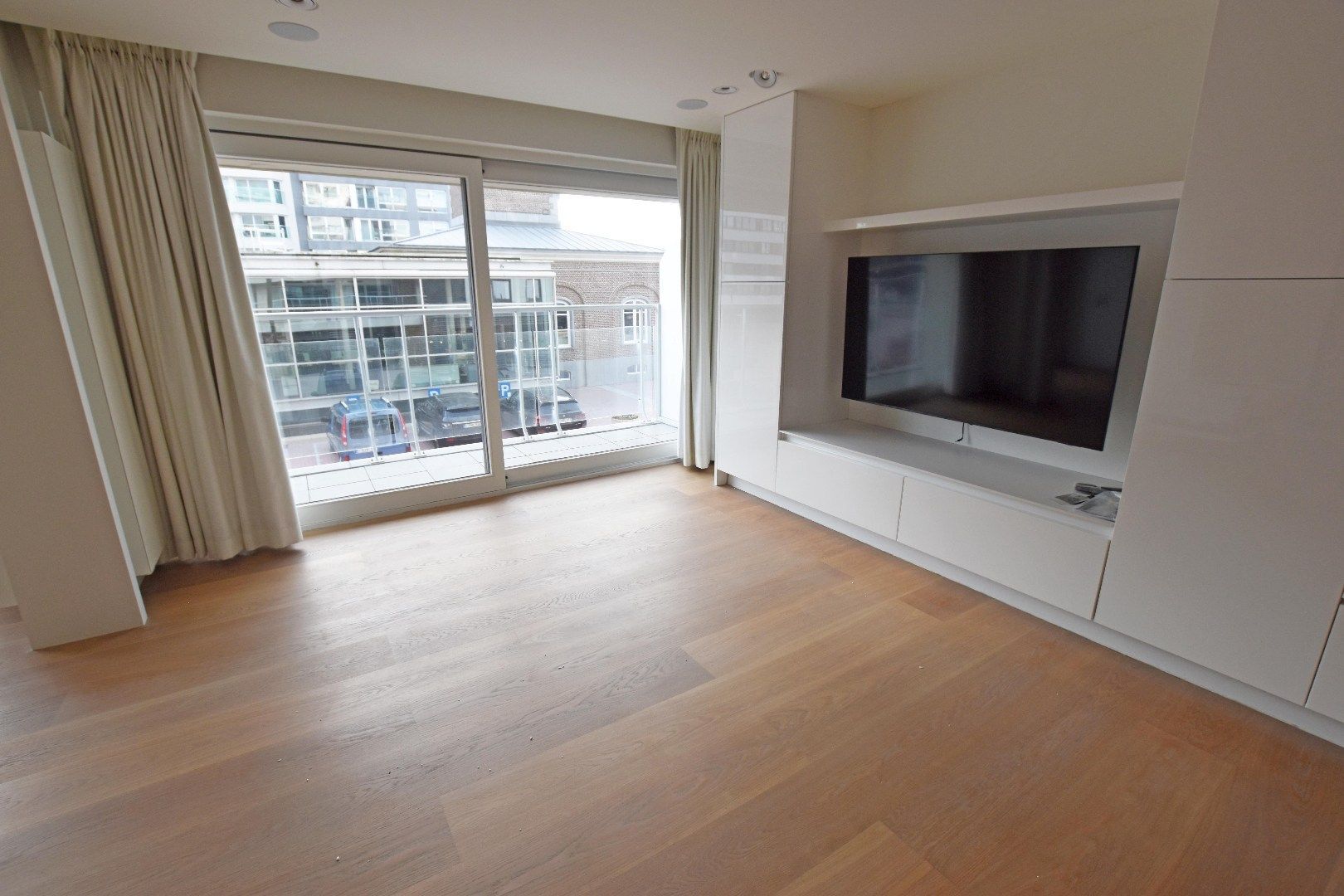 Mooi appartement met zijdelings zeezicht, centraal gelegen op het Lichttorenplein foto 4