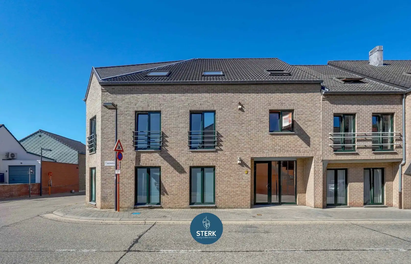 INSTAPKLAAR APPARTEMENT MET 3 SLPKS EN GARAGE TE HERDEREN !  foto 19
