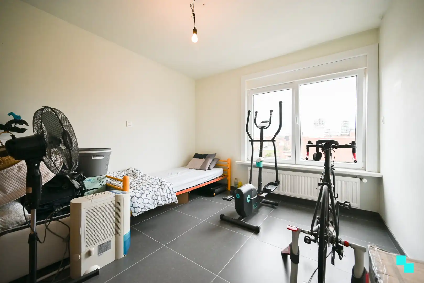 Verrassend ruim en compleet gerenoveerd appartement in hartje Izegem foto 25