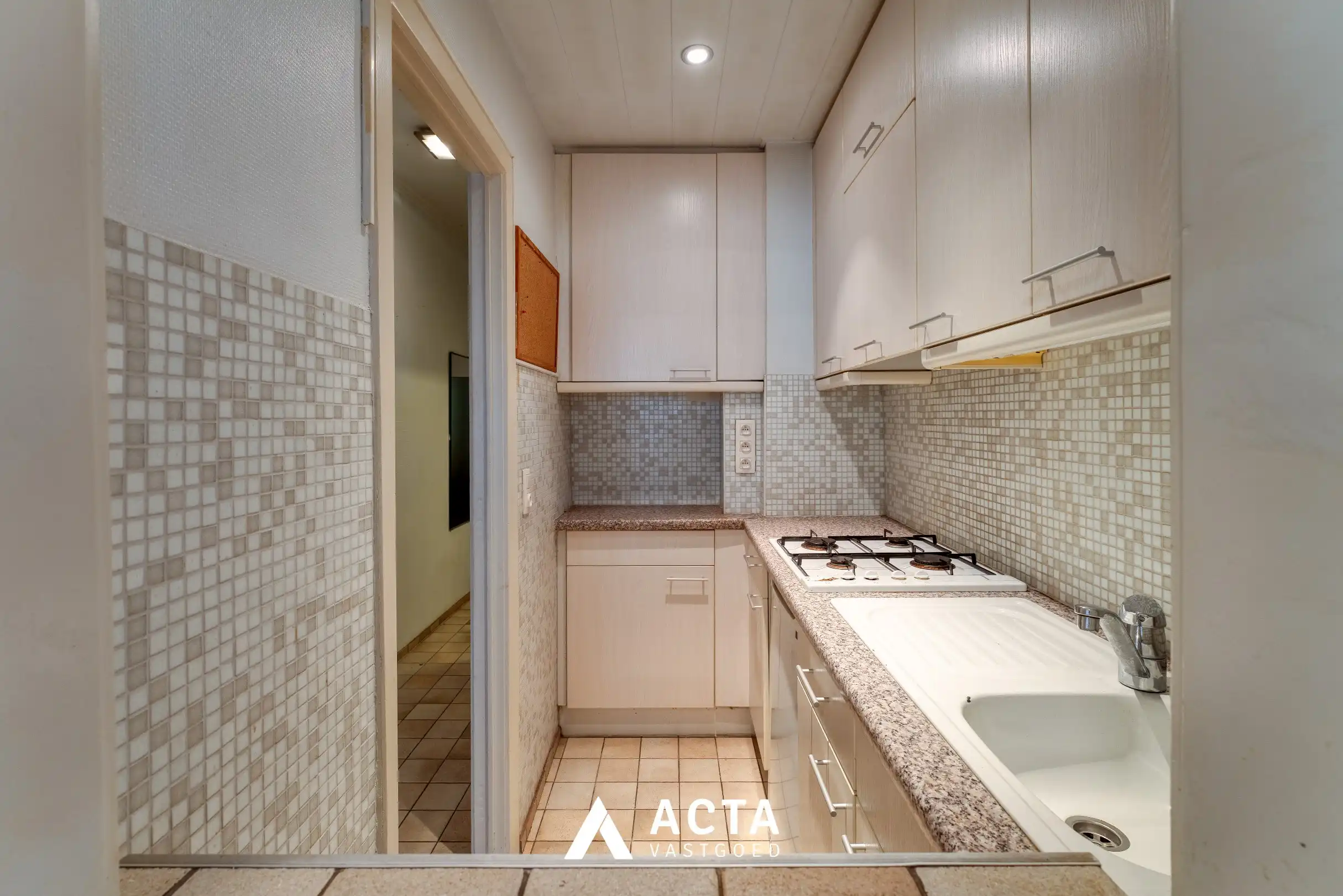 Appartement met één slaapkamer en terras in Mariakerke foto {{pictureIndex}}