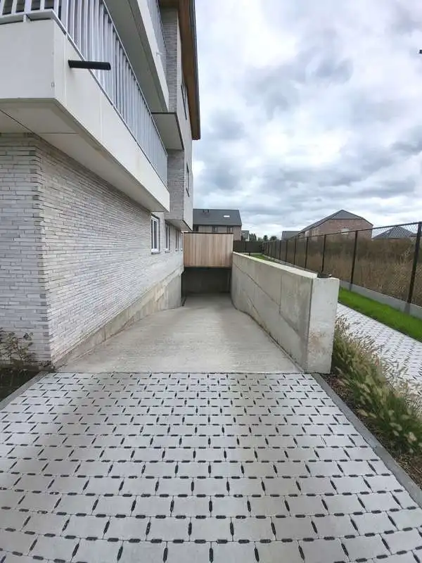 Duplex met 3 slaapkamers, Terras en Autostandplaatrs te huur in Zedelgem foto 15