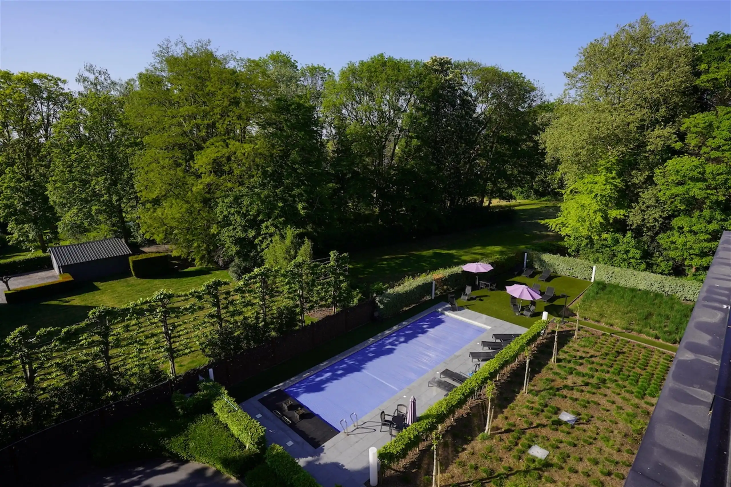 Exclusief Wonen: Luxepenthouse met Zwembadtoegang & 3 Slaapkamers! foto 22