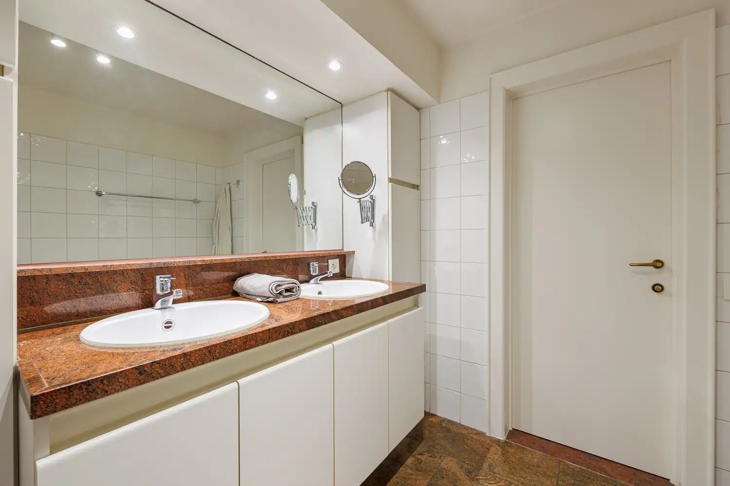 Appartement met uniek zicht foto 14