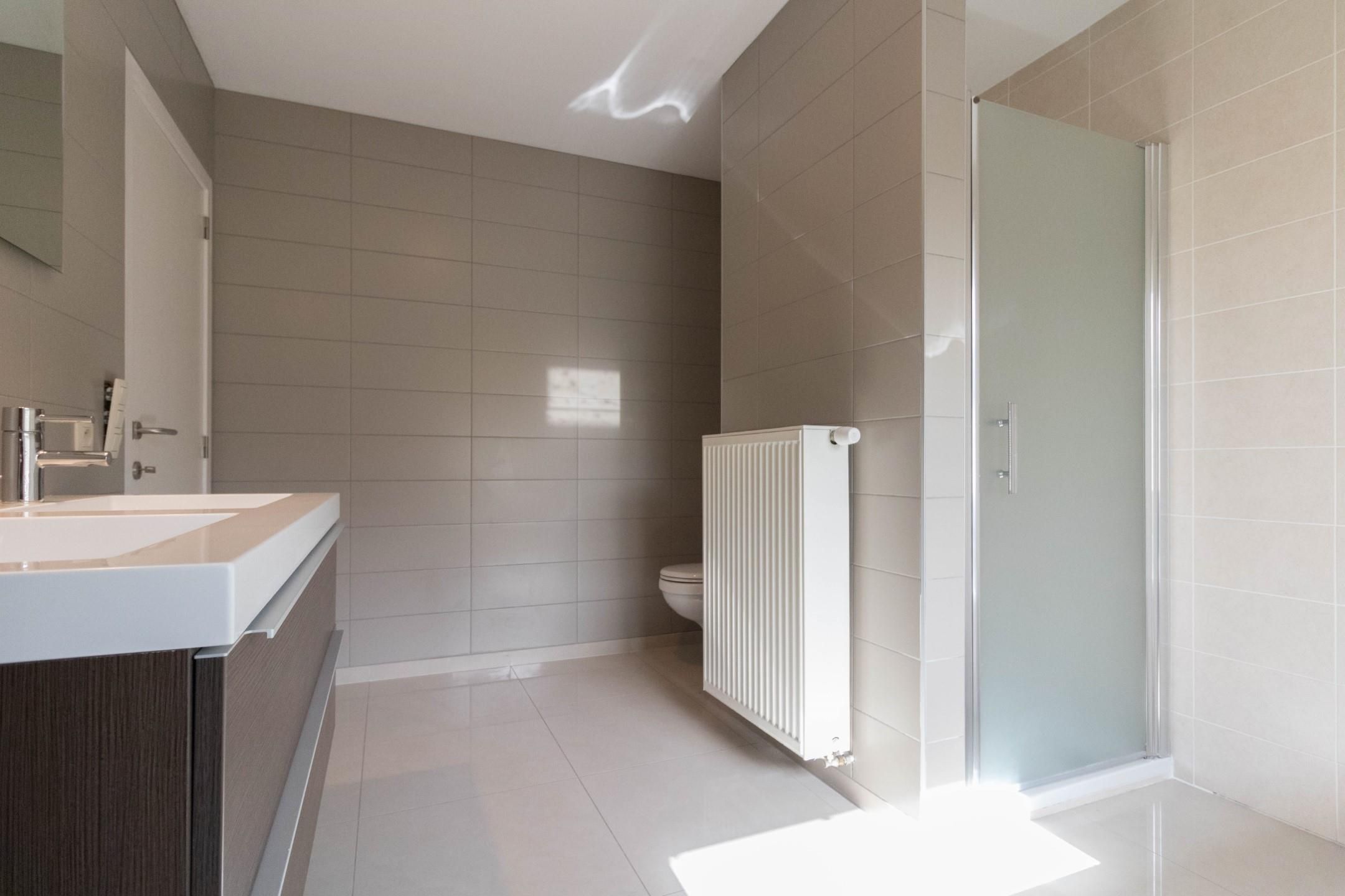 Prachtige en moderne woning met 4 slaapkamers foto 14