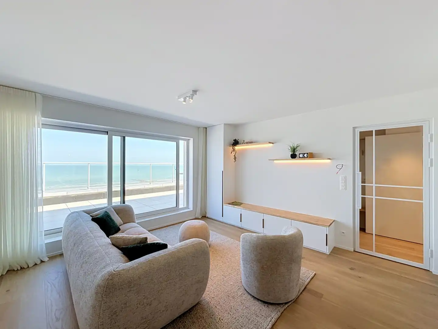 Exclusieve penthouse met frontaal zeezicht te Nieuwpoort-Bad foto 2