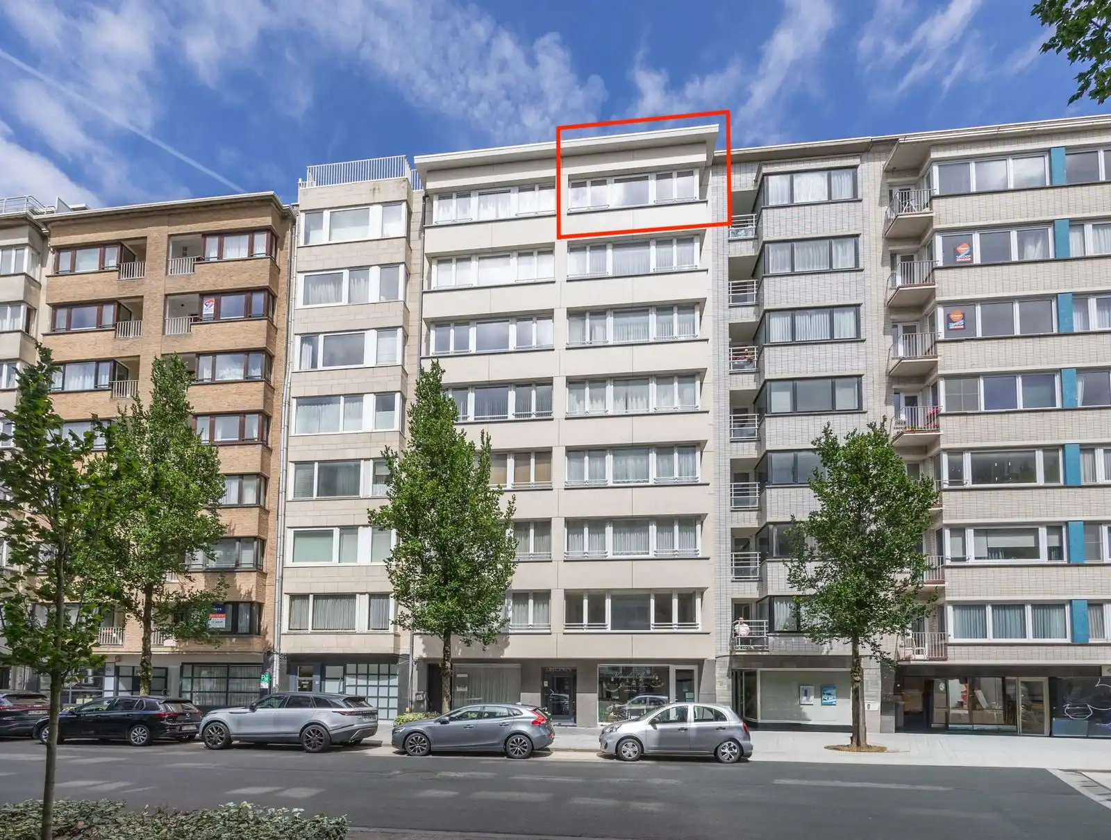 Ruim en volledig gerenoveerd appartement mt 2 slpk op toplocatie. foto 14