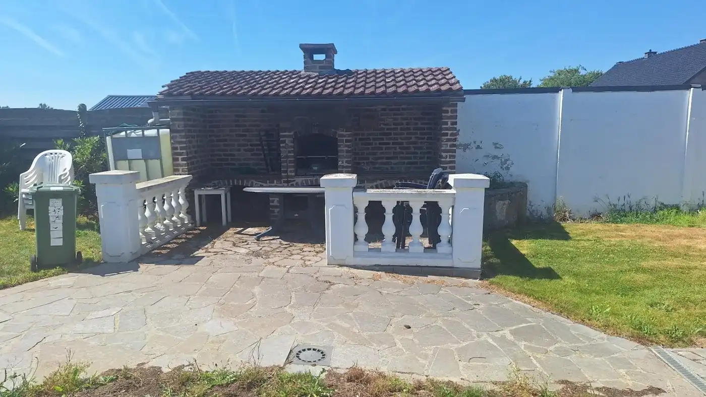 Ruime gezinswoning met 4 slpks, 2 badkamers, garage en grote tuin foto 33