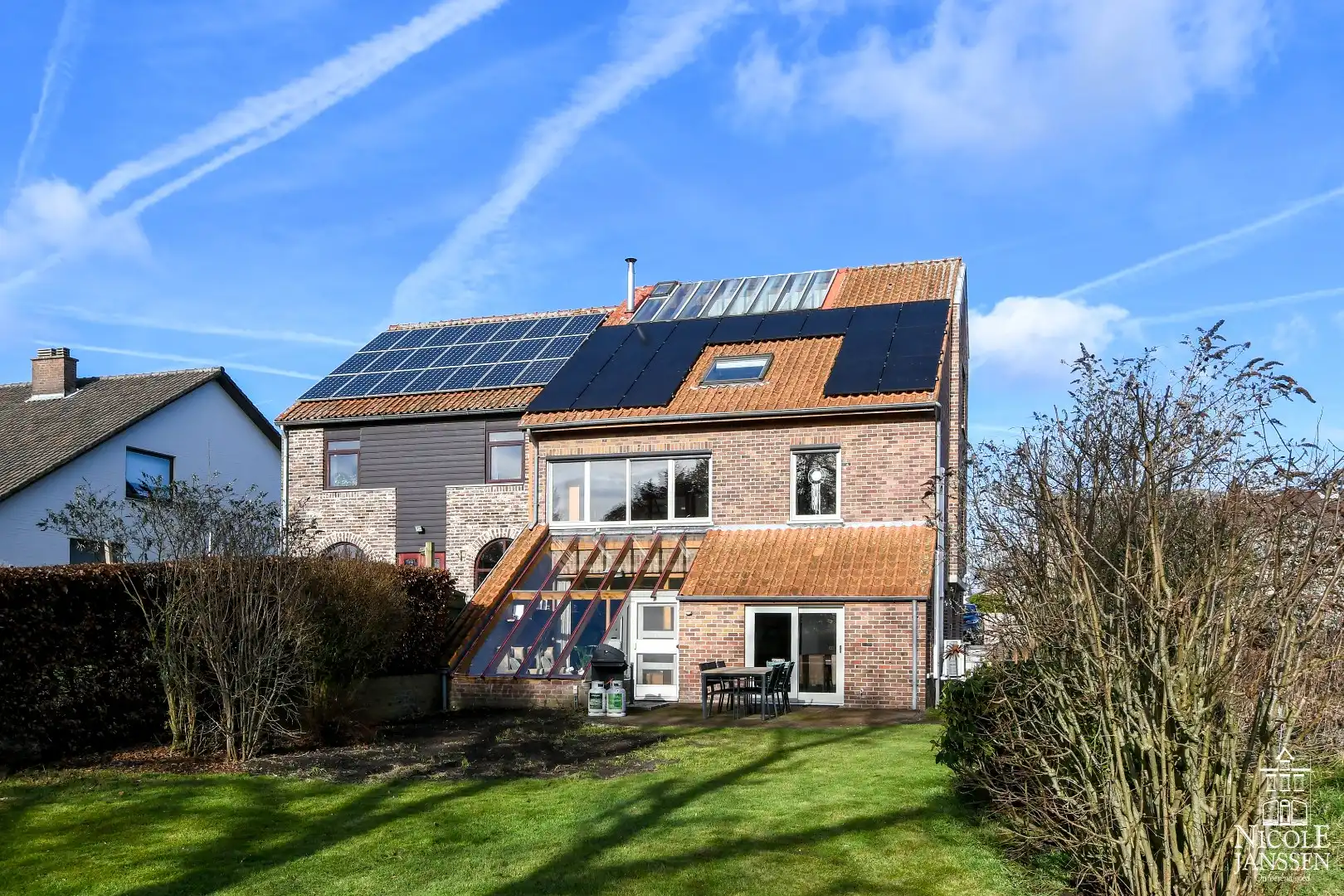 Bijzonder energiezuinige halfvrijstaande woning met diepe tuin foto 42