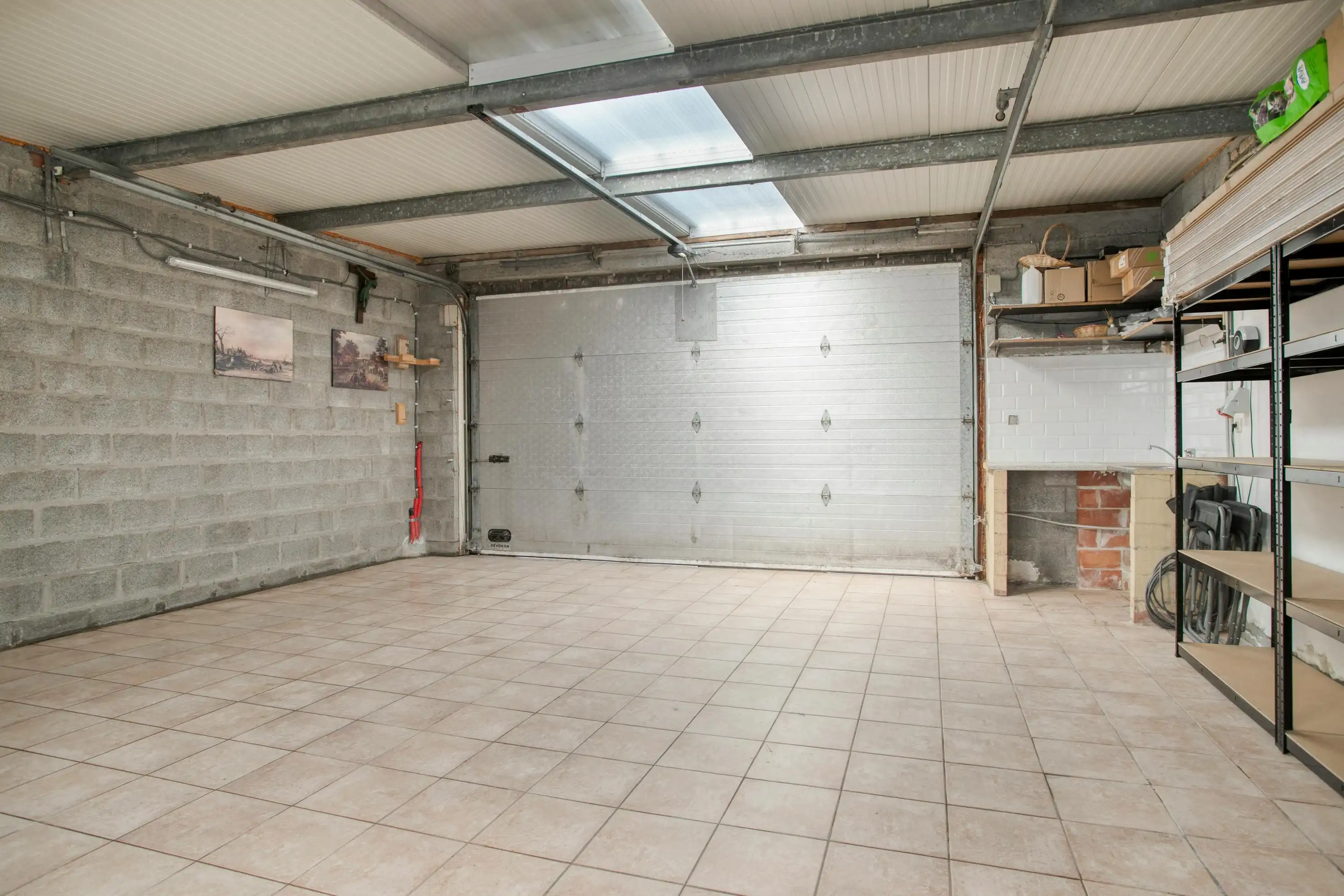 Ruime woning te koop met atelier, garage en vier slaapkamers foto 18