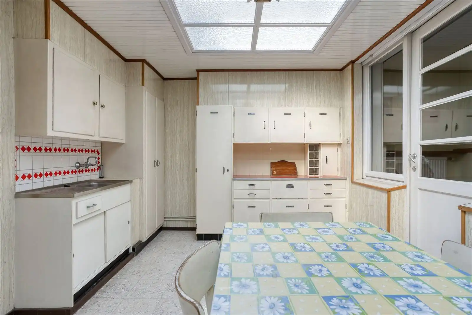 Karaktervolle woning met veel ruimte en potentieel  foto 8