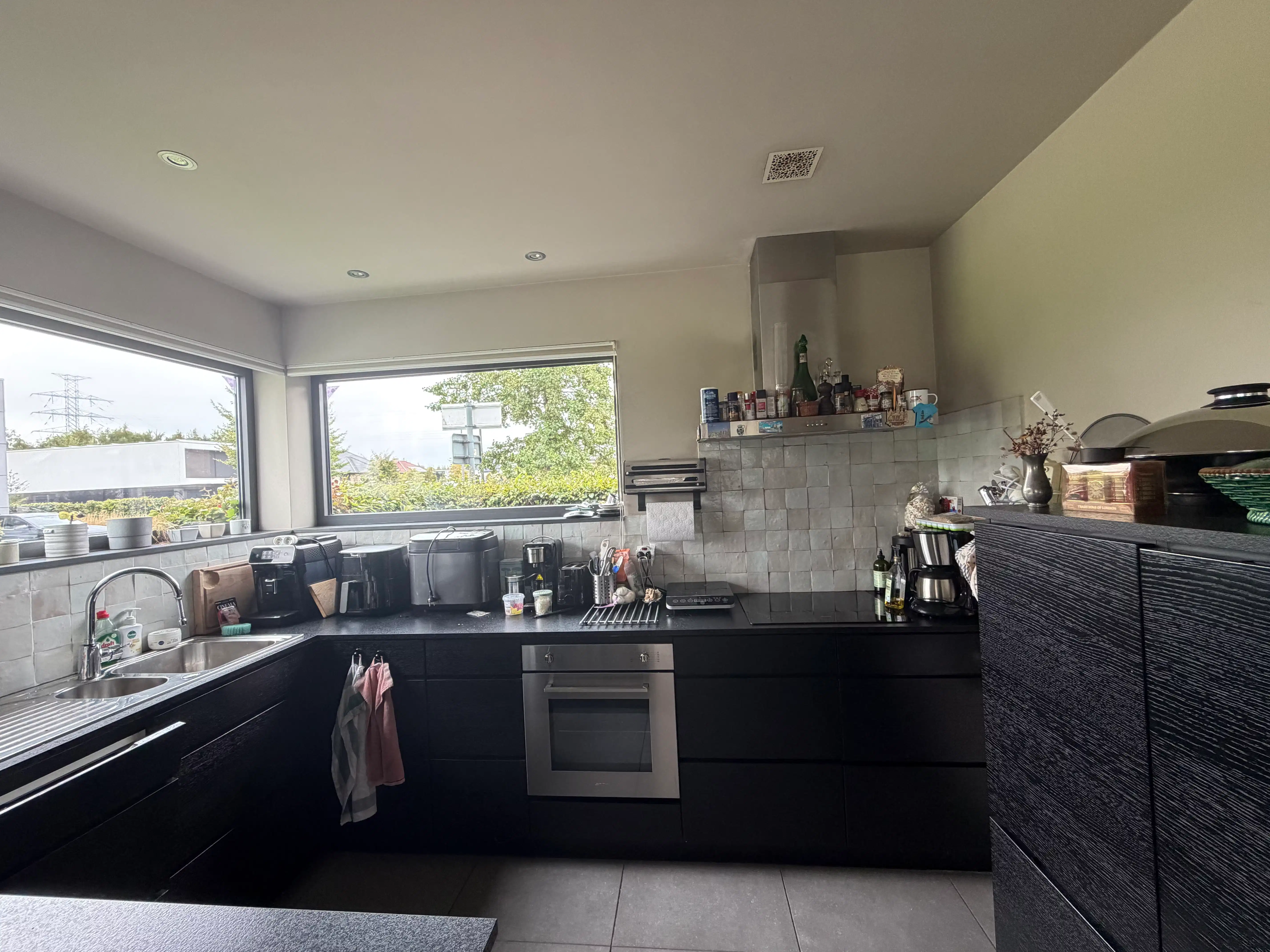 Nieuwbouwwoning (HOB) met drie slaapkamers - terras en tuin foto 5