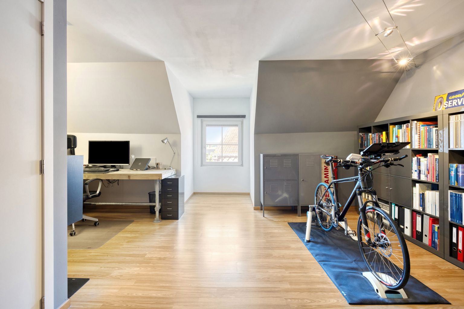  Instapklare recente woning met tuintje en carport foto 23