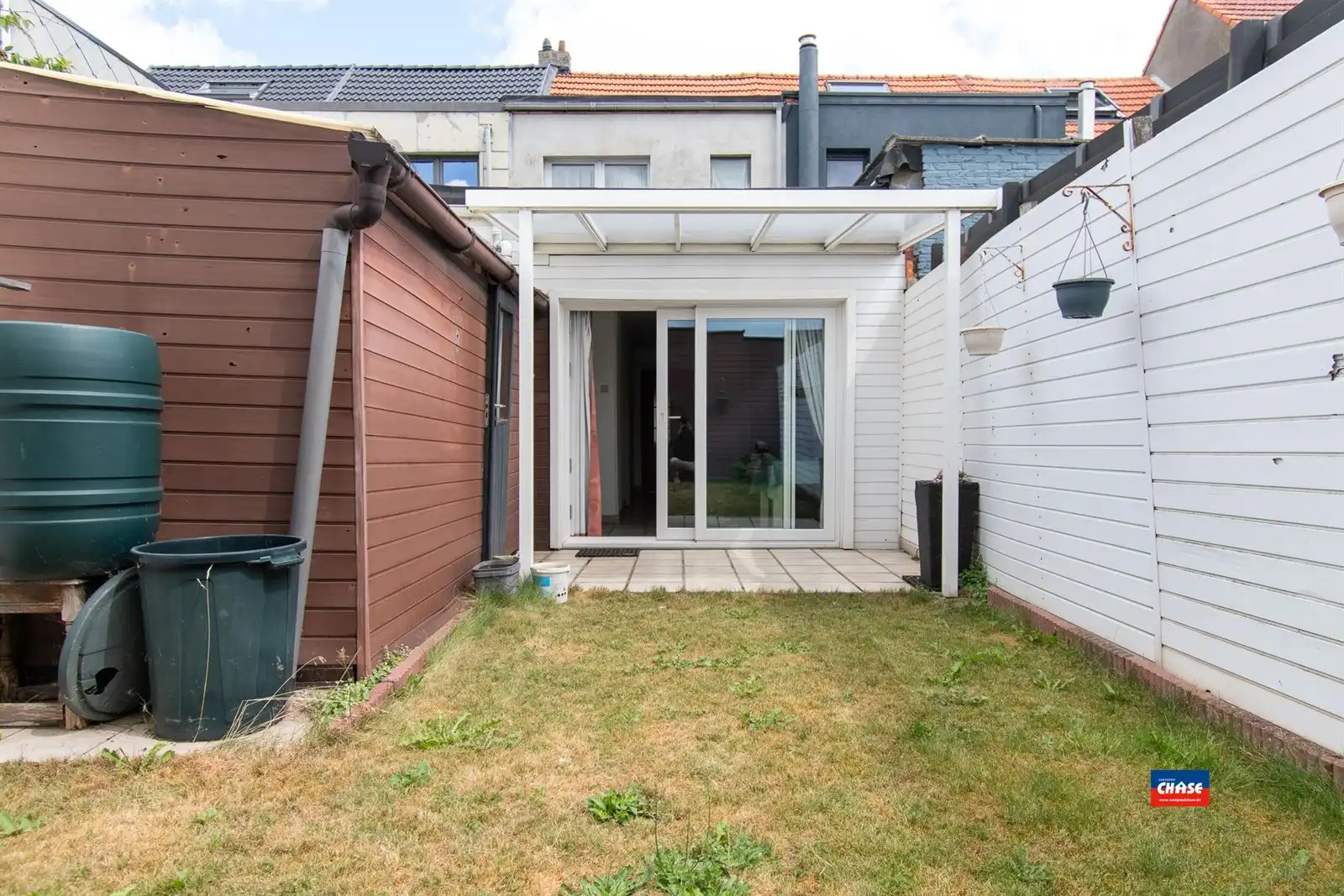 Rijwoning met 2 slpks en tuin foto 8