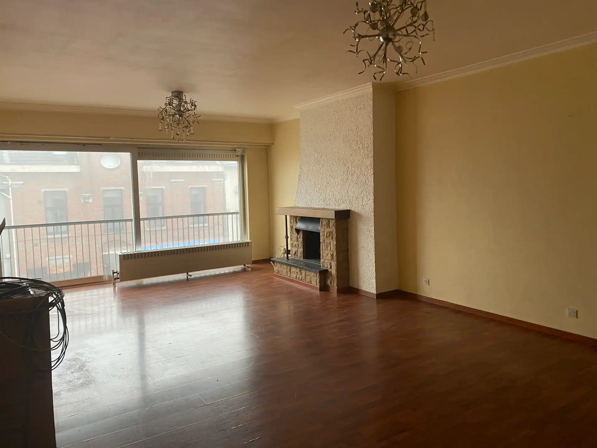 Ruim appartement 3 slaapkamers, geen lift, vernieuwde keuken en badkamer foto 3