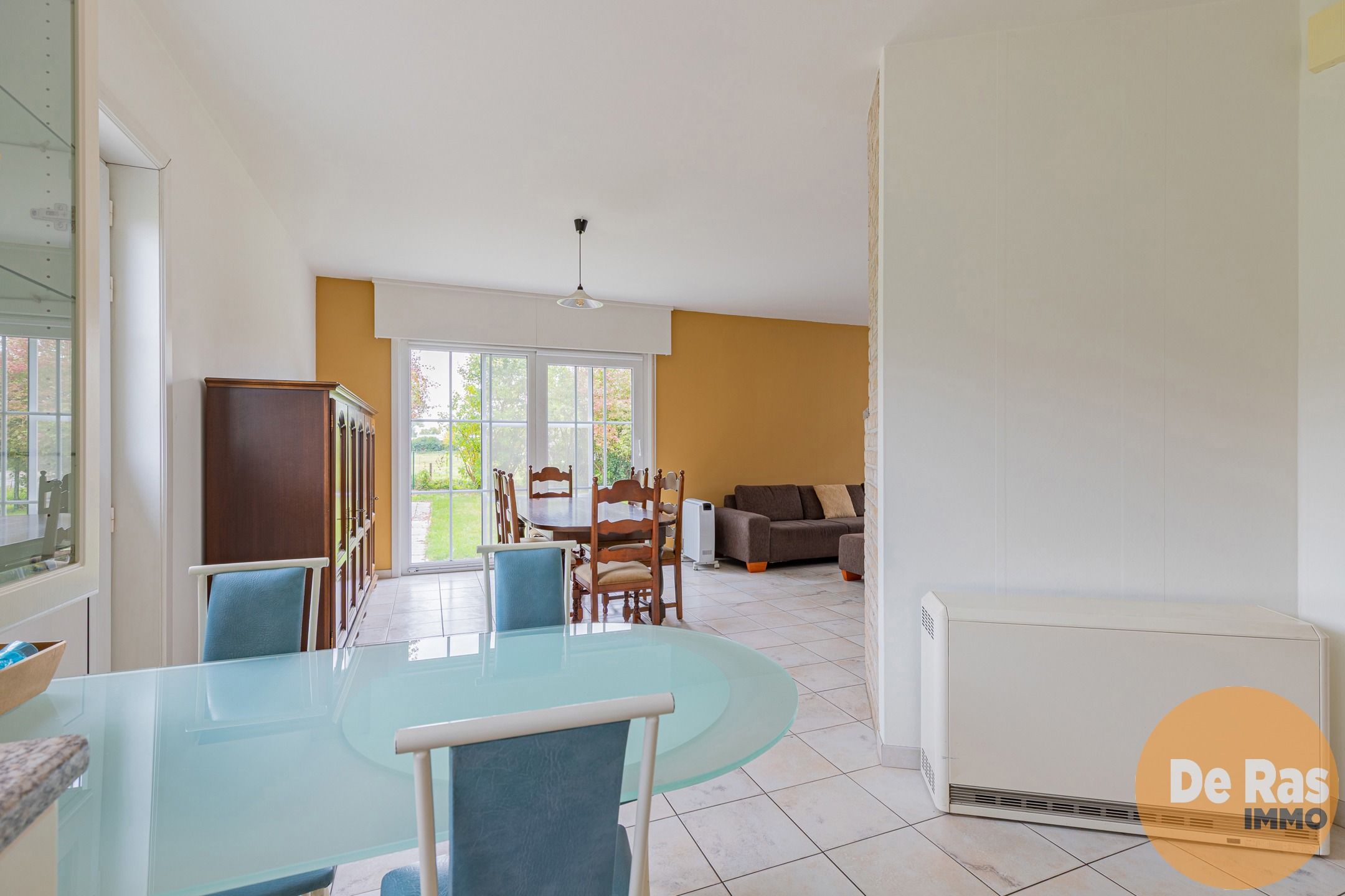 WICHELEN - Goed onderhouden woning op goede locatie met tuin foto 4