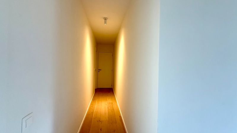 Prachtige vernieuwbouwwoning aan het water in hartje Deinze foto 15