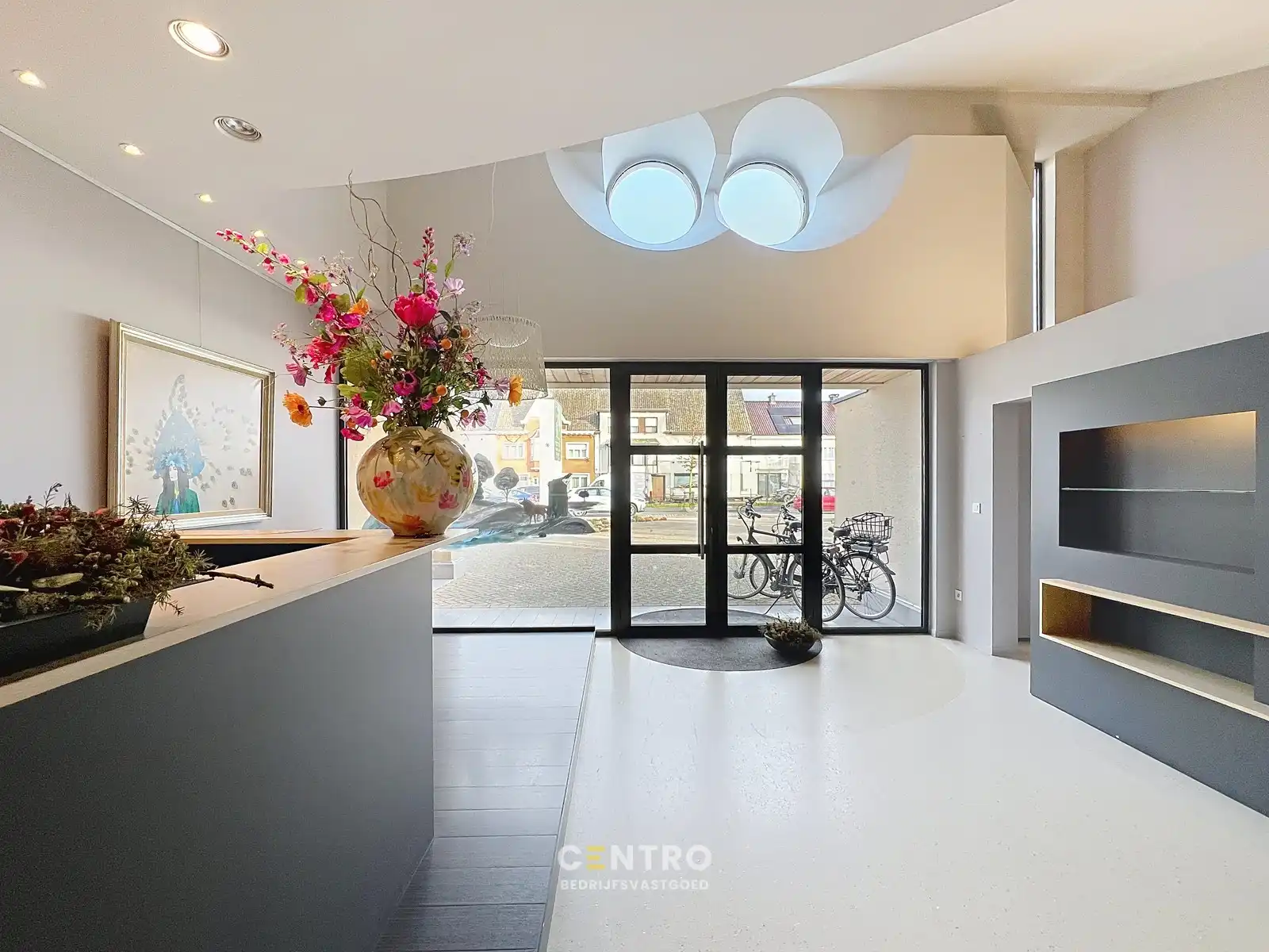 Instapklare multifunctionele ruimte (heden KAPSALON) te huur mét PARKING (ook ideaal voor (healthy)-food, sport-activiteiten, medische, paramedische en verzorgende beroepen) ! foto 3