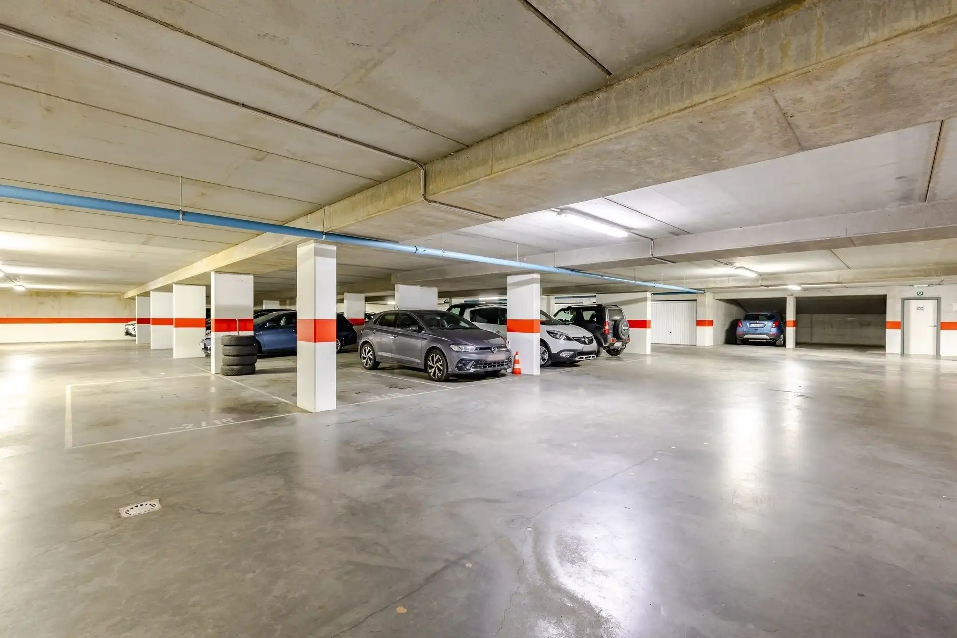 Lichtrijk duplexappartement met 2 SLPK, 2 badkamers & garage foto 24