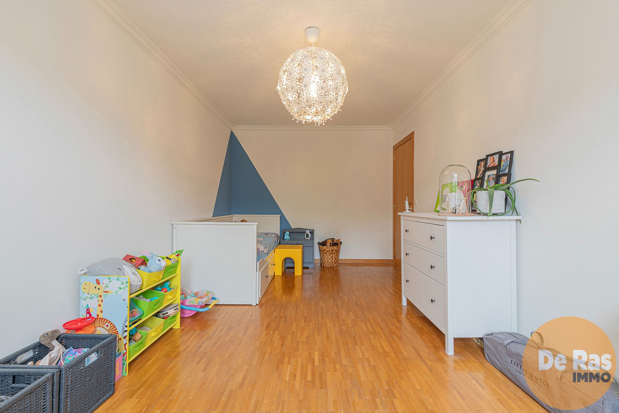 HILLEGEM – Gerenoveerde, ruime HOB met schitterende tuin foto 15