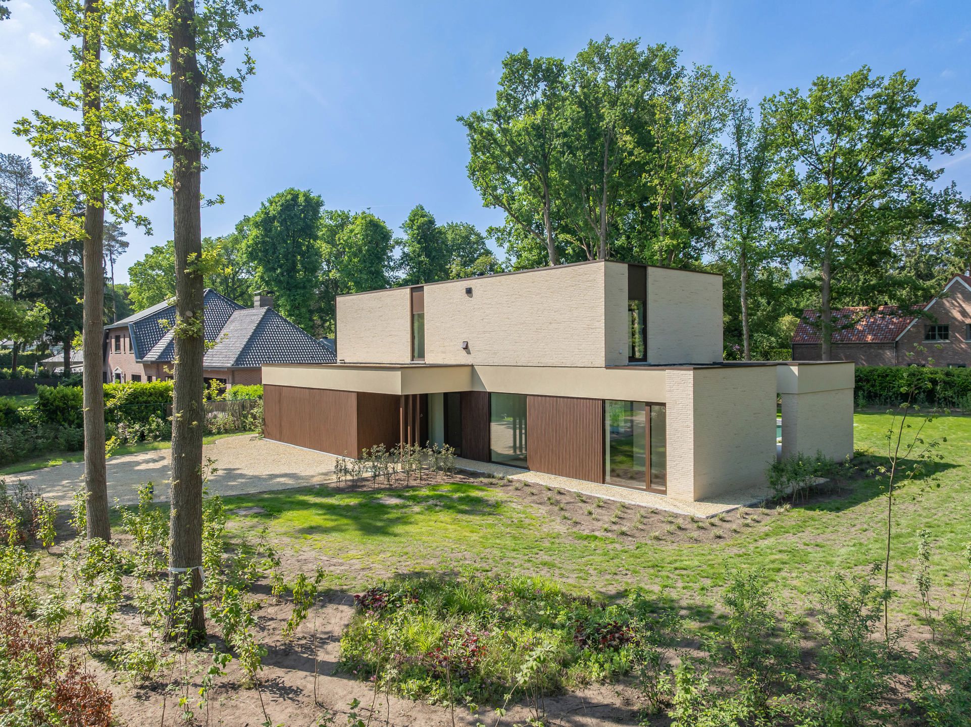 Luxe nieuwbouwwoning met zwembad op toplocatie Halle-Zoersel foto 5