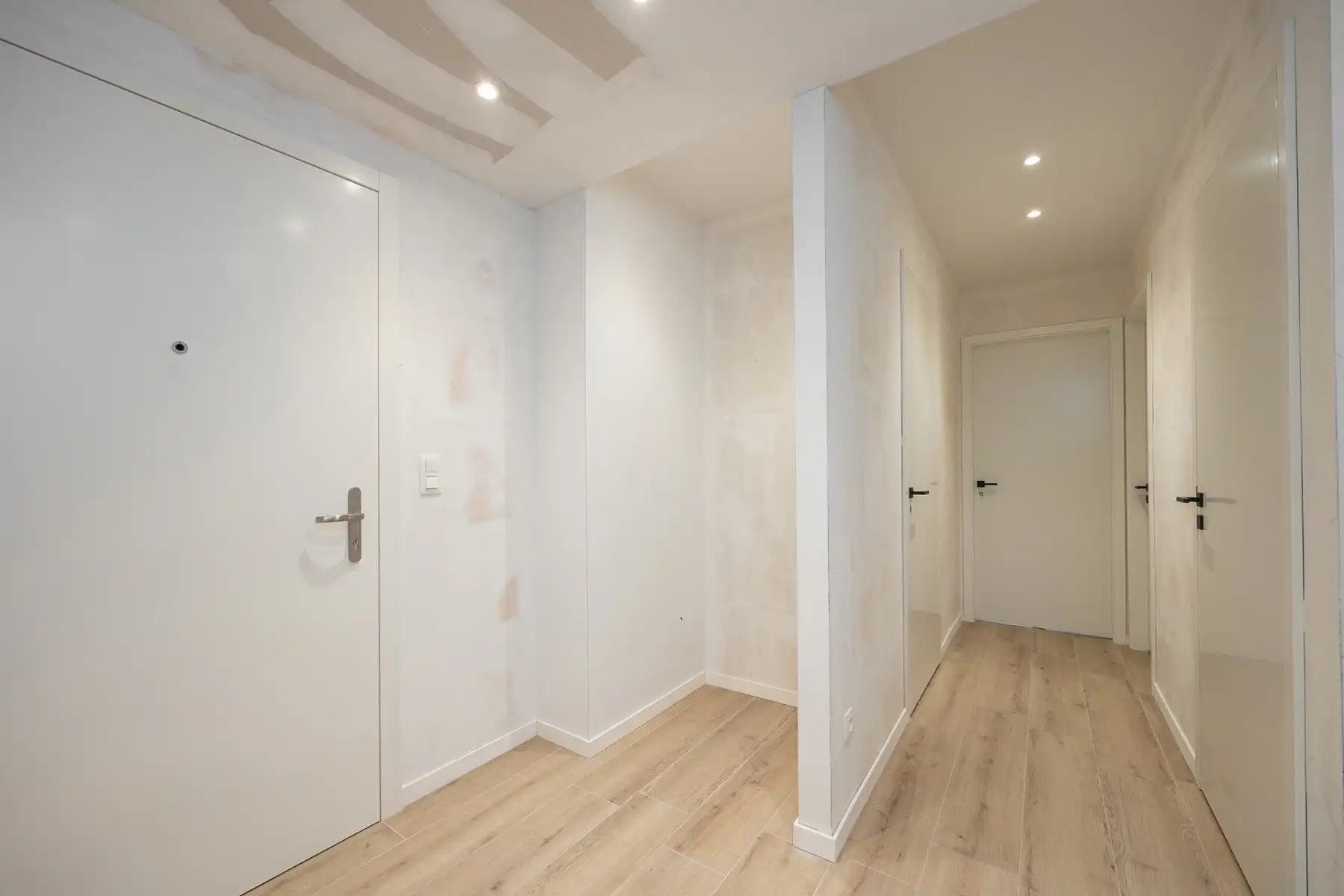 Onmiddellijk beschikbaar nieuwbouw appartement in centrum Stabroek! foto 9