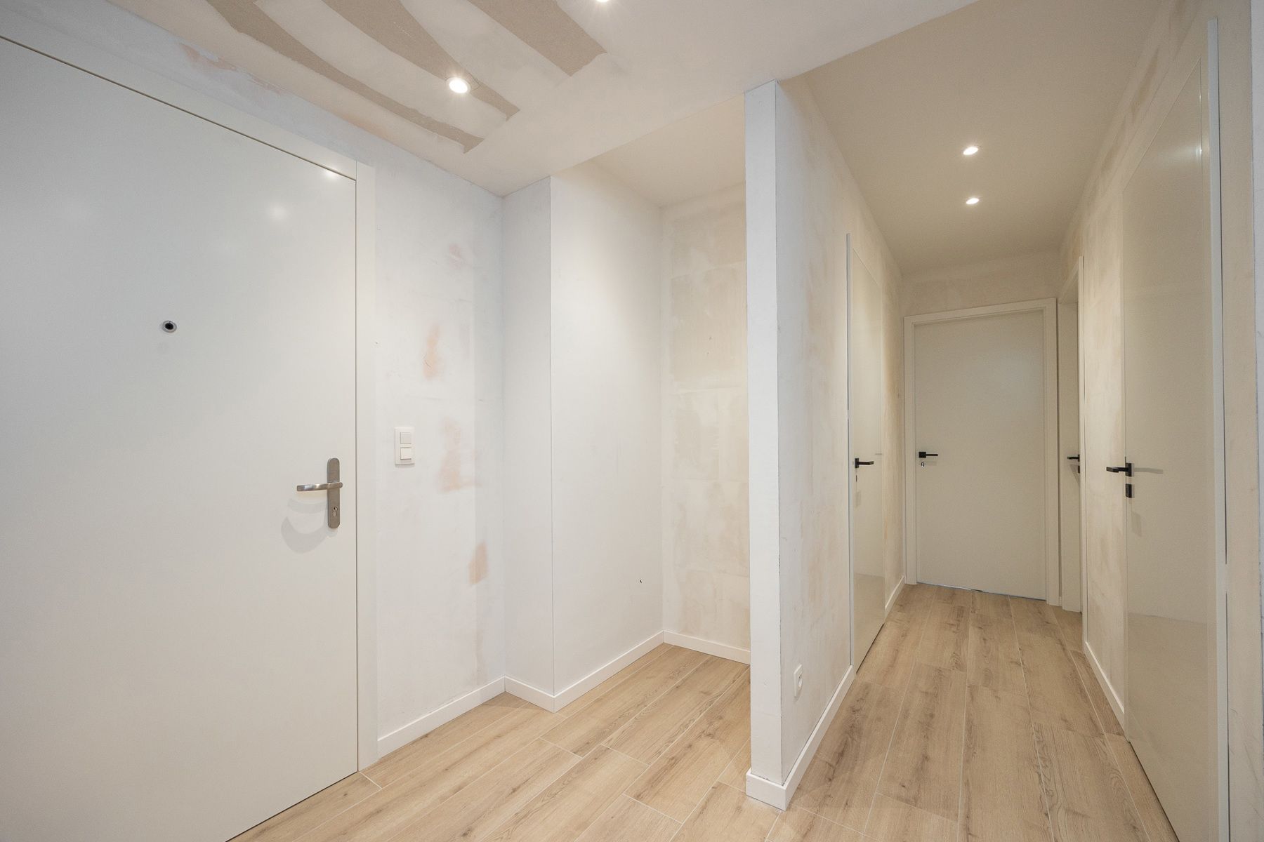 Onmiddellijk beschikbaar nieuwbouw appartement in centrum Stabroek! foto 9