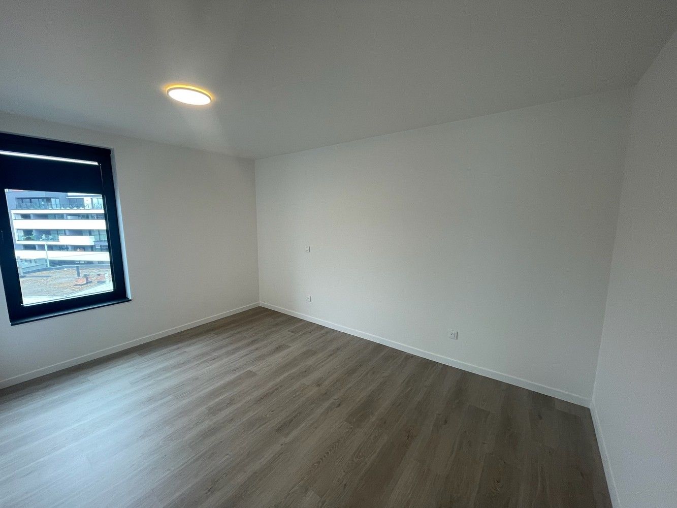 Genk, Kapelstraat 23 bus 5.2 - Modern appartement (94m²) met 2 slaapkamers, ruim terras (52m²), daktuin (12m²) en kelderberging (3,5m²). foto 12