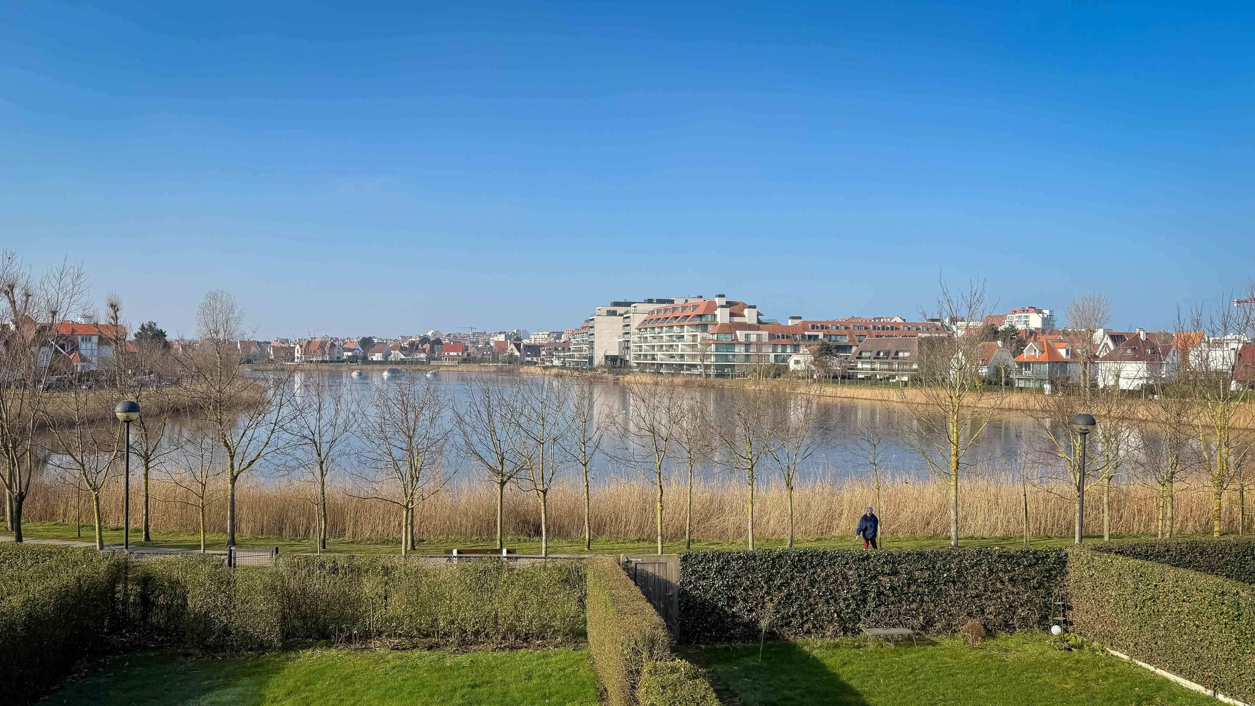 Exclusieve koppelvilla / adembenemend zicht op het ZEGEMEER. foto 24
