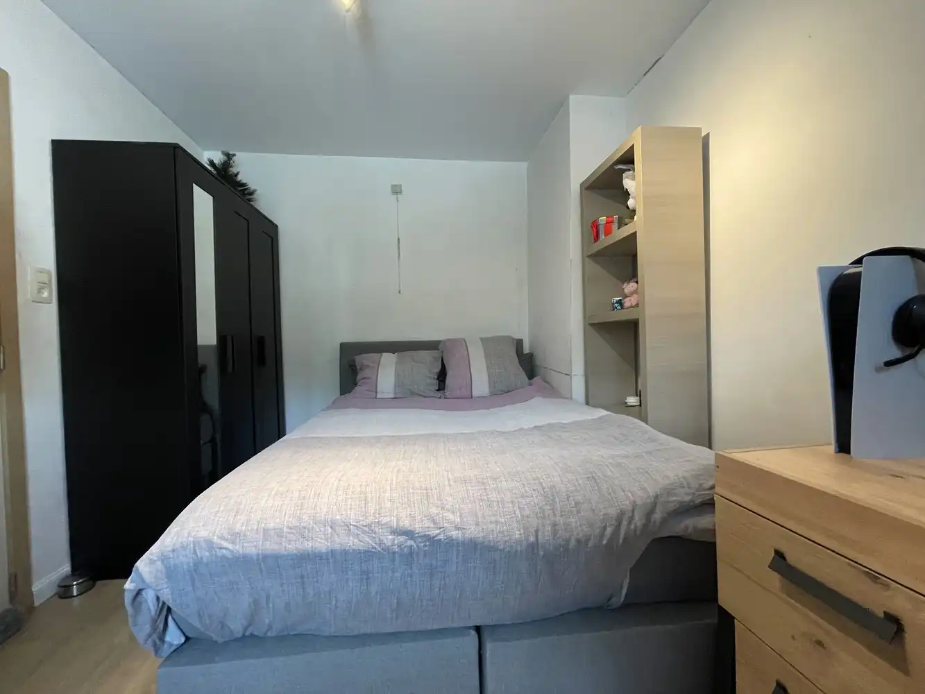 Verrassend ruime en volledig gerenoveerde woning met 3 slaapkamers en tuin foto 16