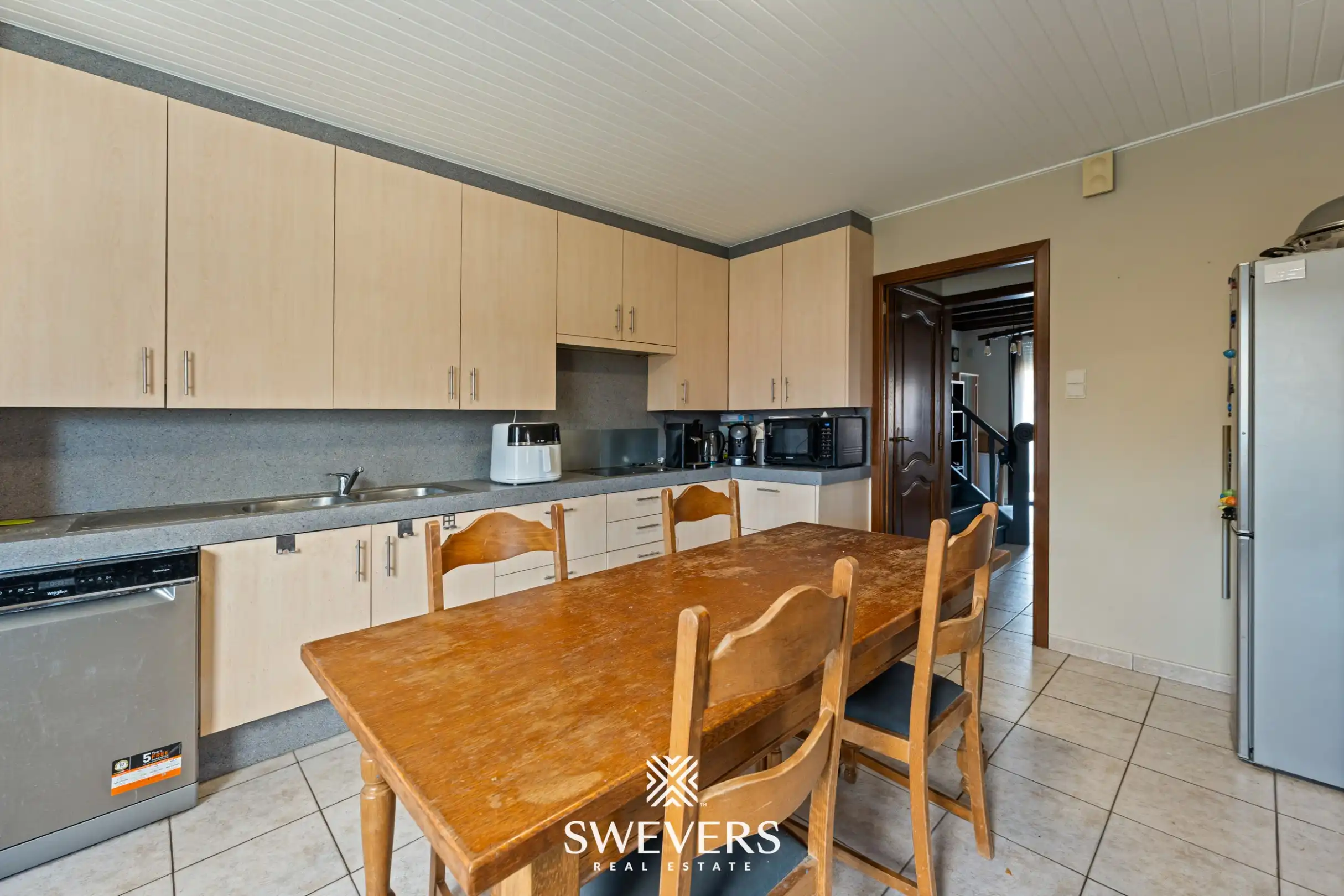 Instapklare splitlevelwoning met 5 slaapkamers rustige en centrale gelegen foto 9