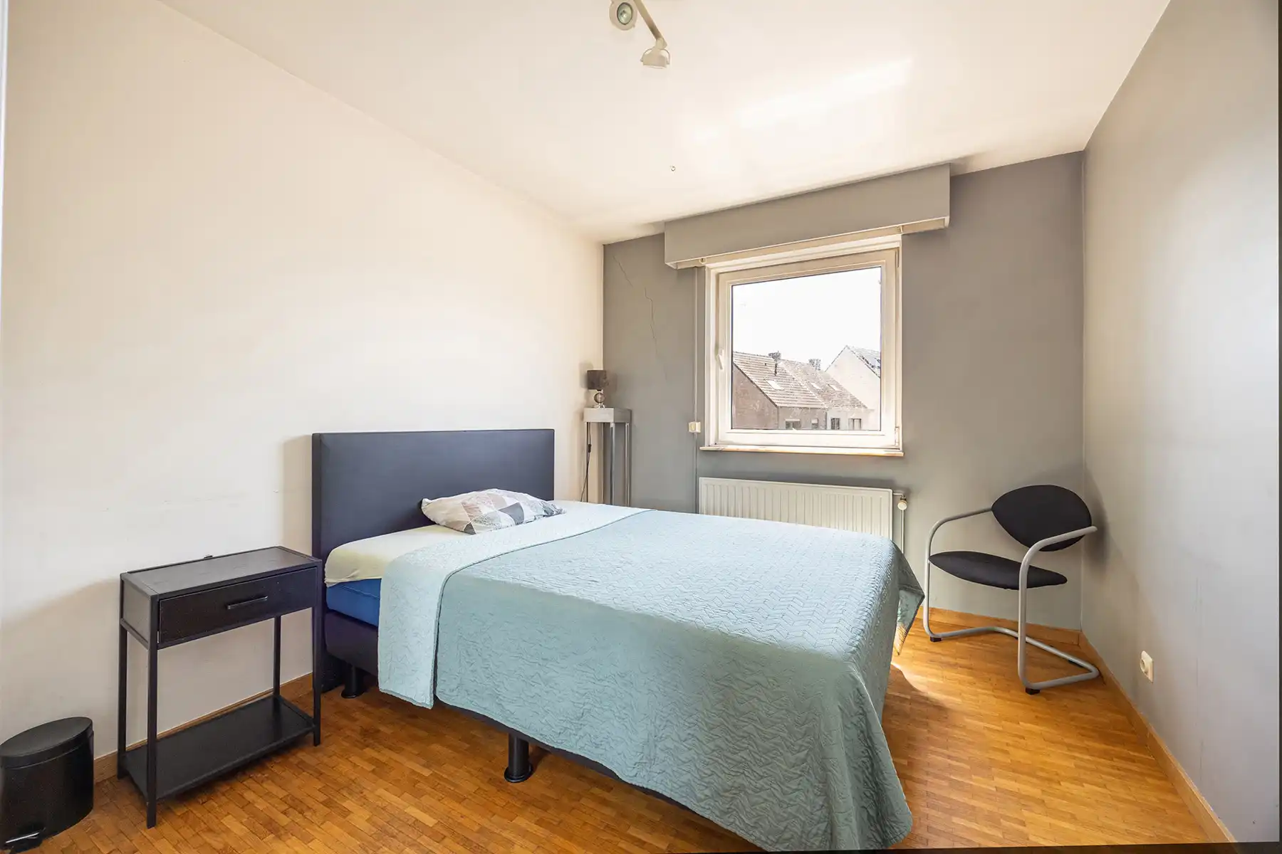 RUIM 4 SLAAPKAMER APPARTEMENT MET GARAGEBOX  foto 12