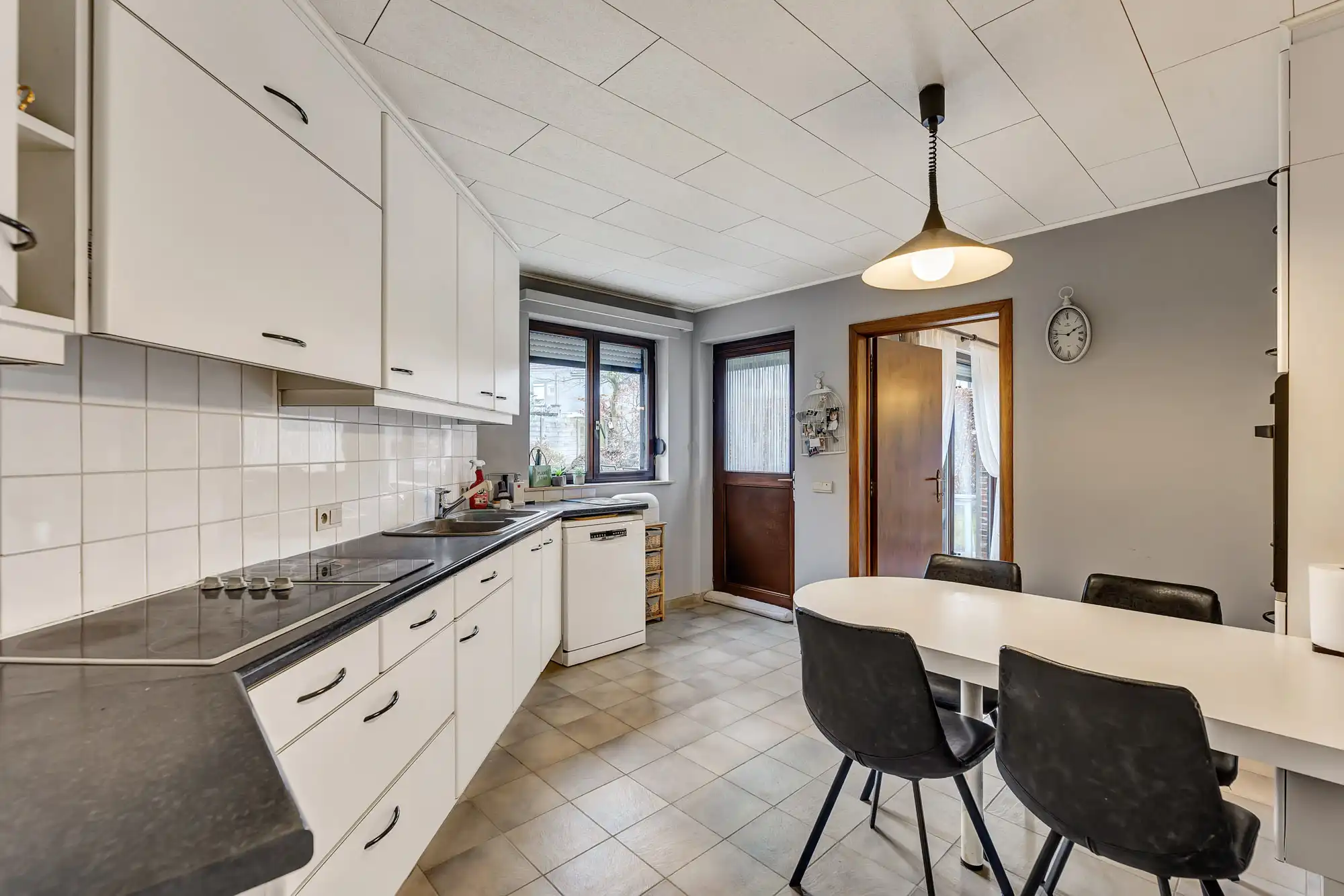 Instapklare HOB met 3 slaapkamers, garage en zonnige tuin foto 8