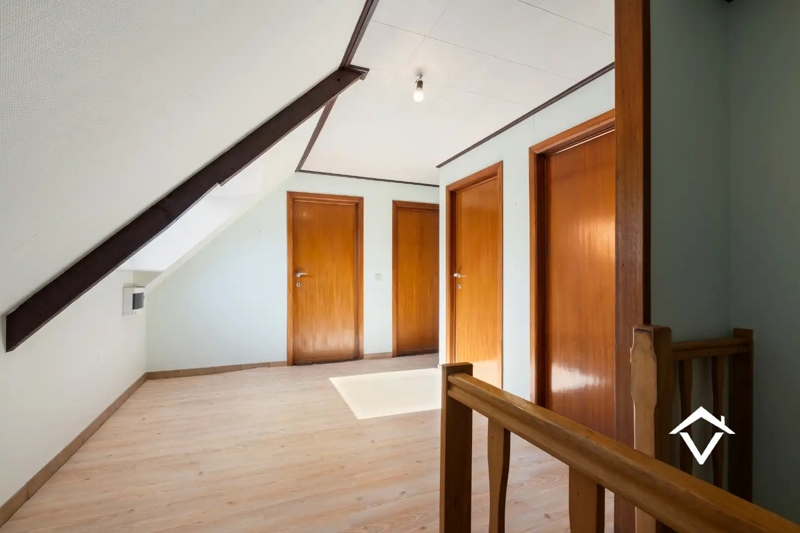 Zeer grote woning te koop in het centrum van Eernegem foto 26