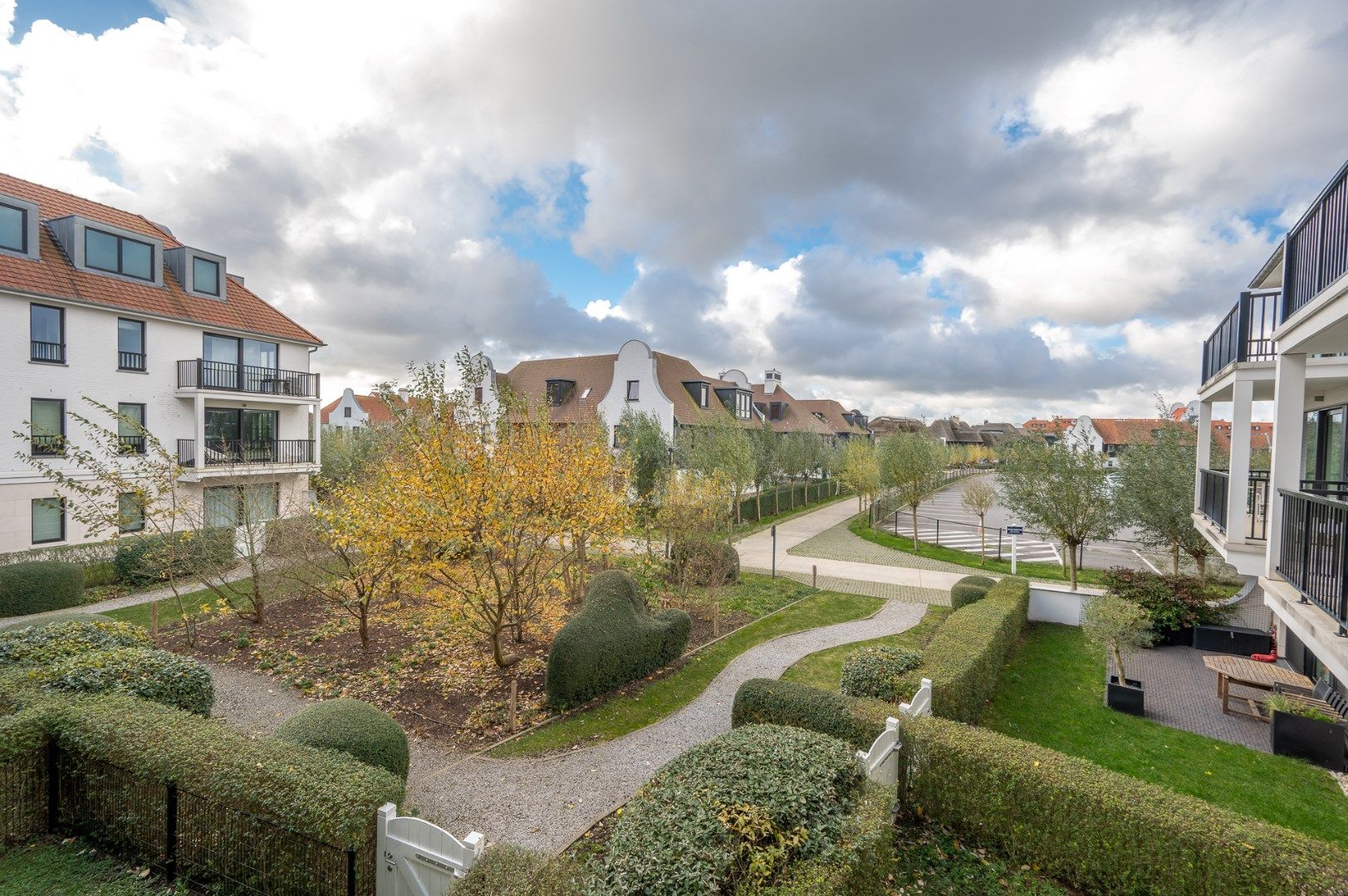 Zuidwest georiënteerd appartement met ruim terras en open zicht op het Emile Raespad te Duinenwater foto 18