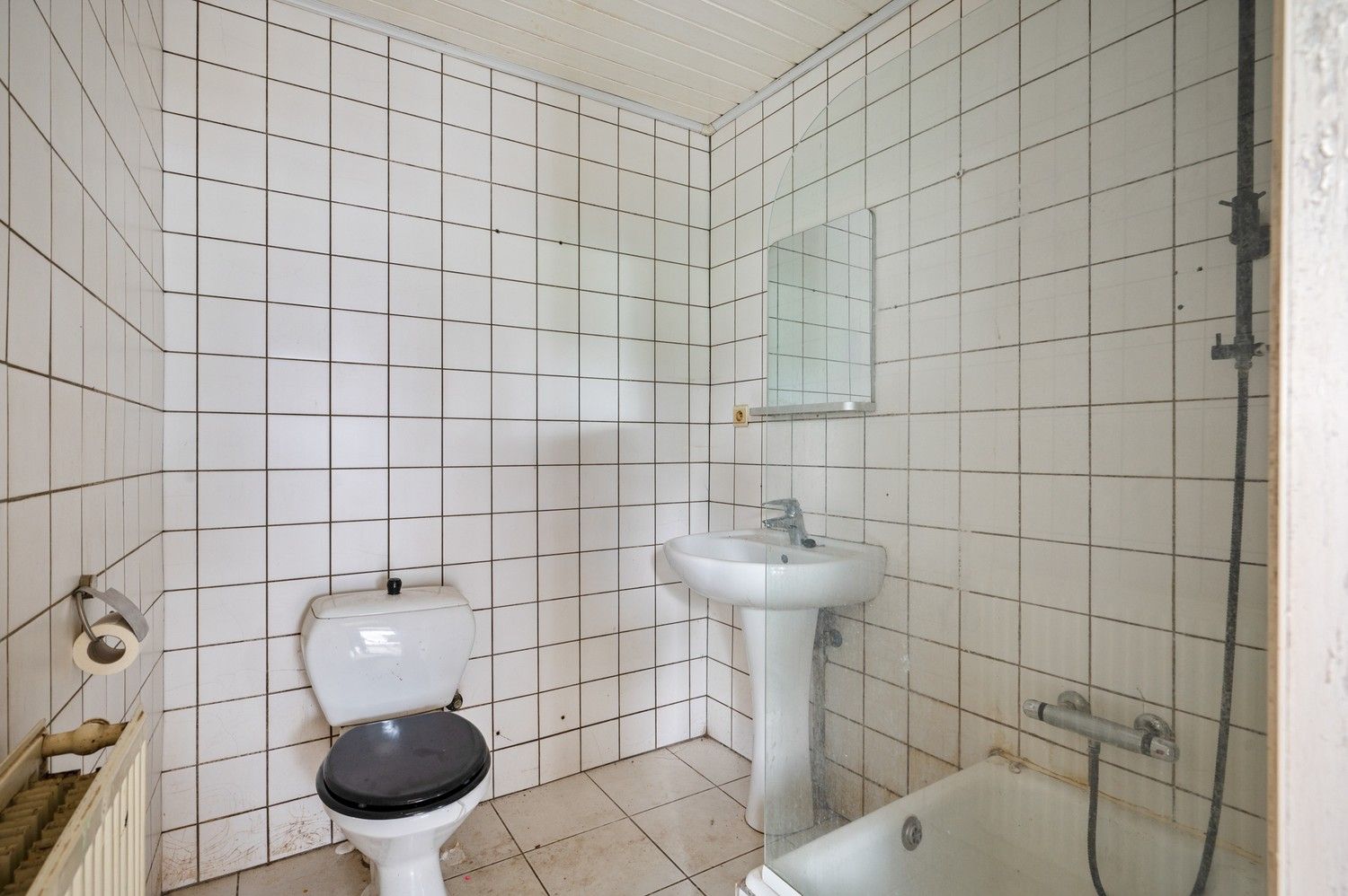 Charmante te renoveren rijwoning met veel potentieel op gunstige locatie in Lier foto 10