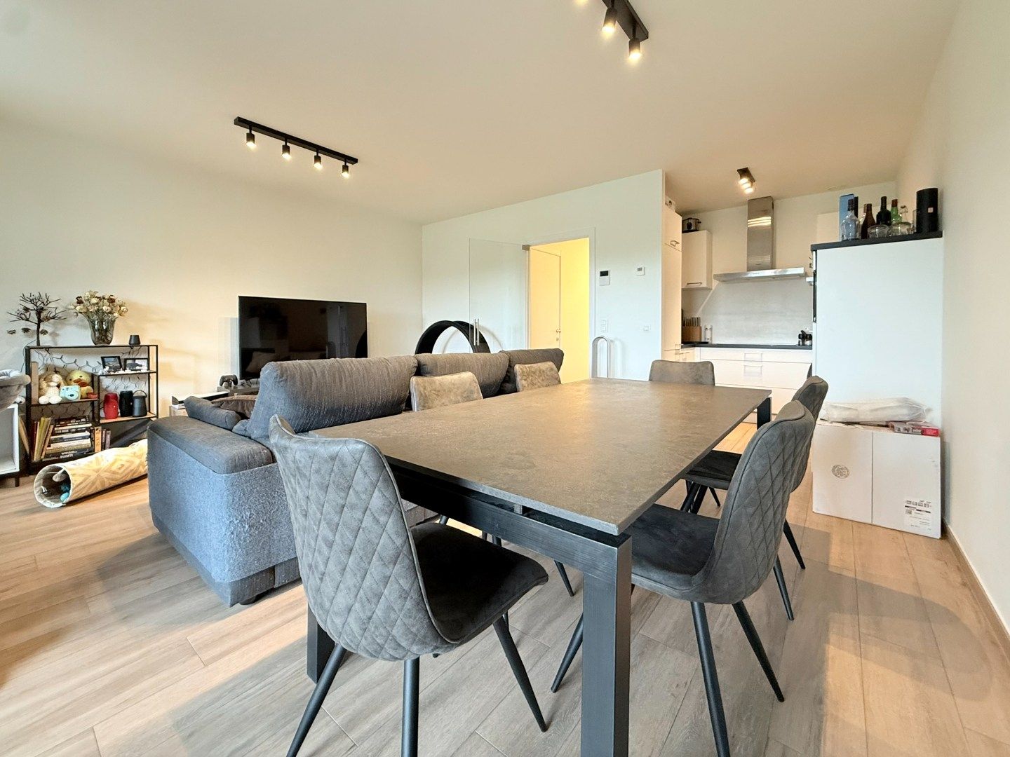 Lichtrijk modern appartement in Machelen foto 7