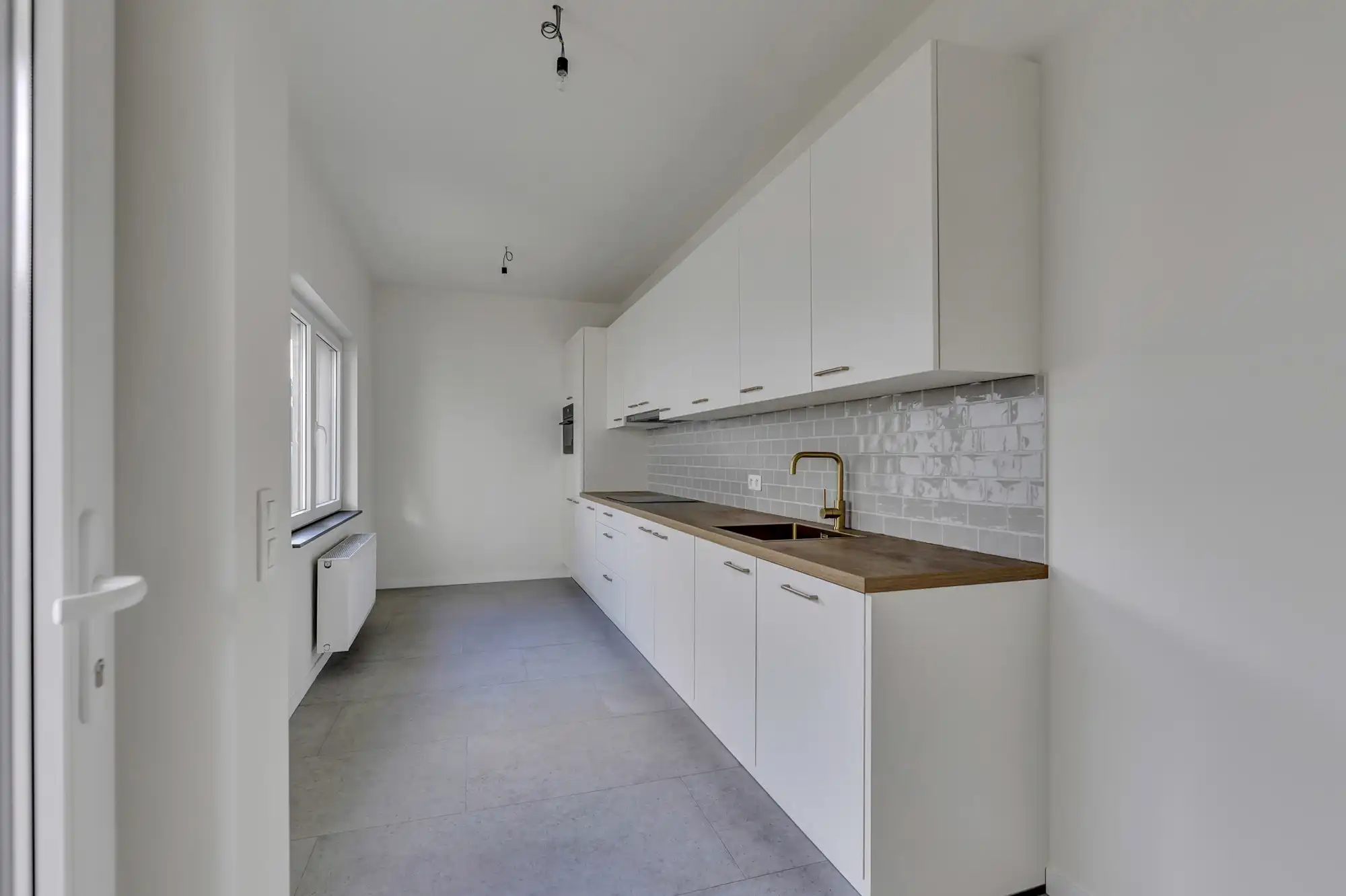 Volledig gerenoveerde woning met 4 slpks en tuin foto 6