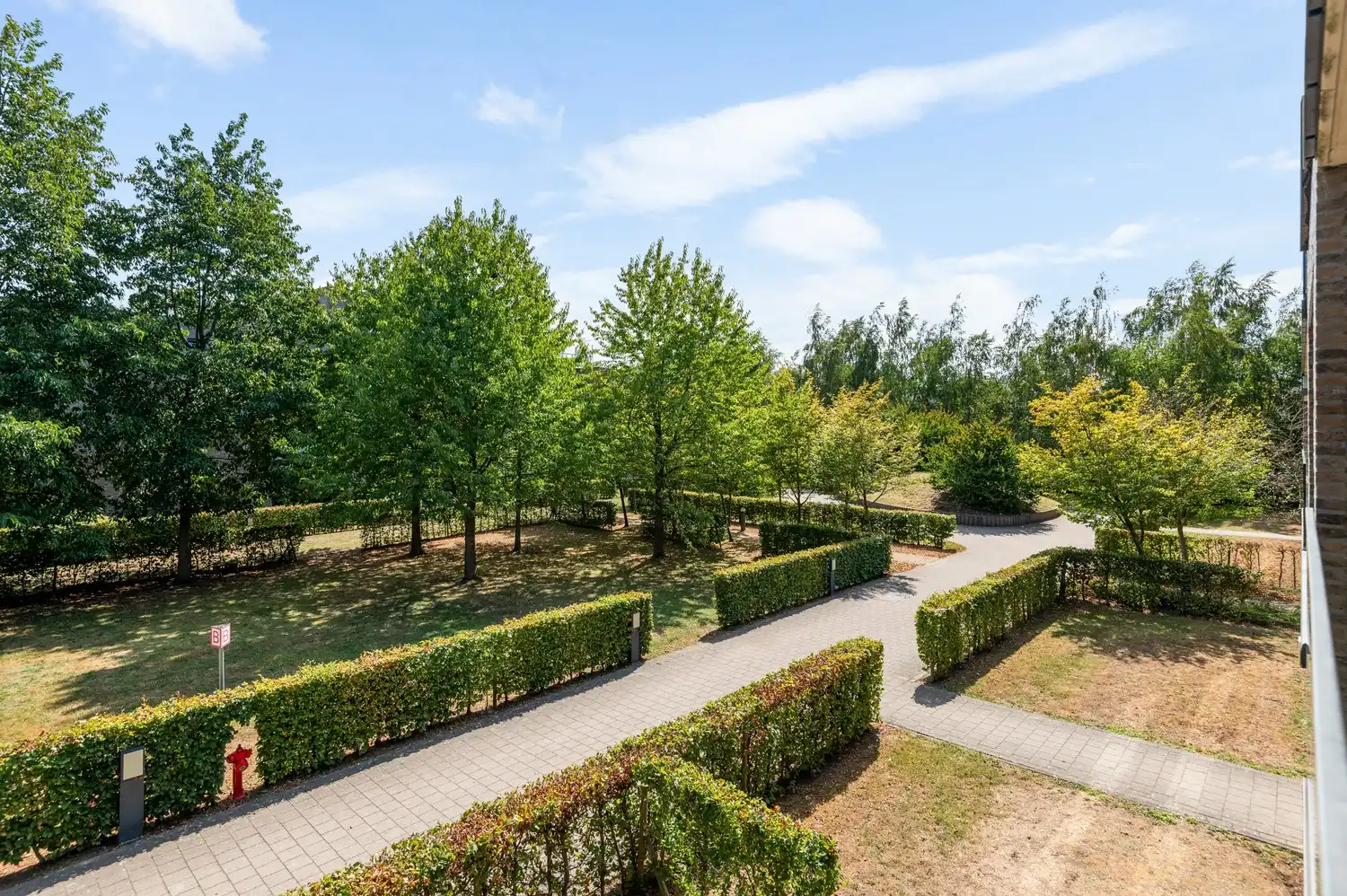 Tweeslaapkamer appartement met ruim terras en dubbele staanplaats! foto 14