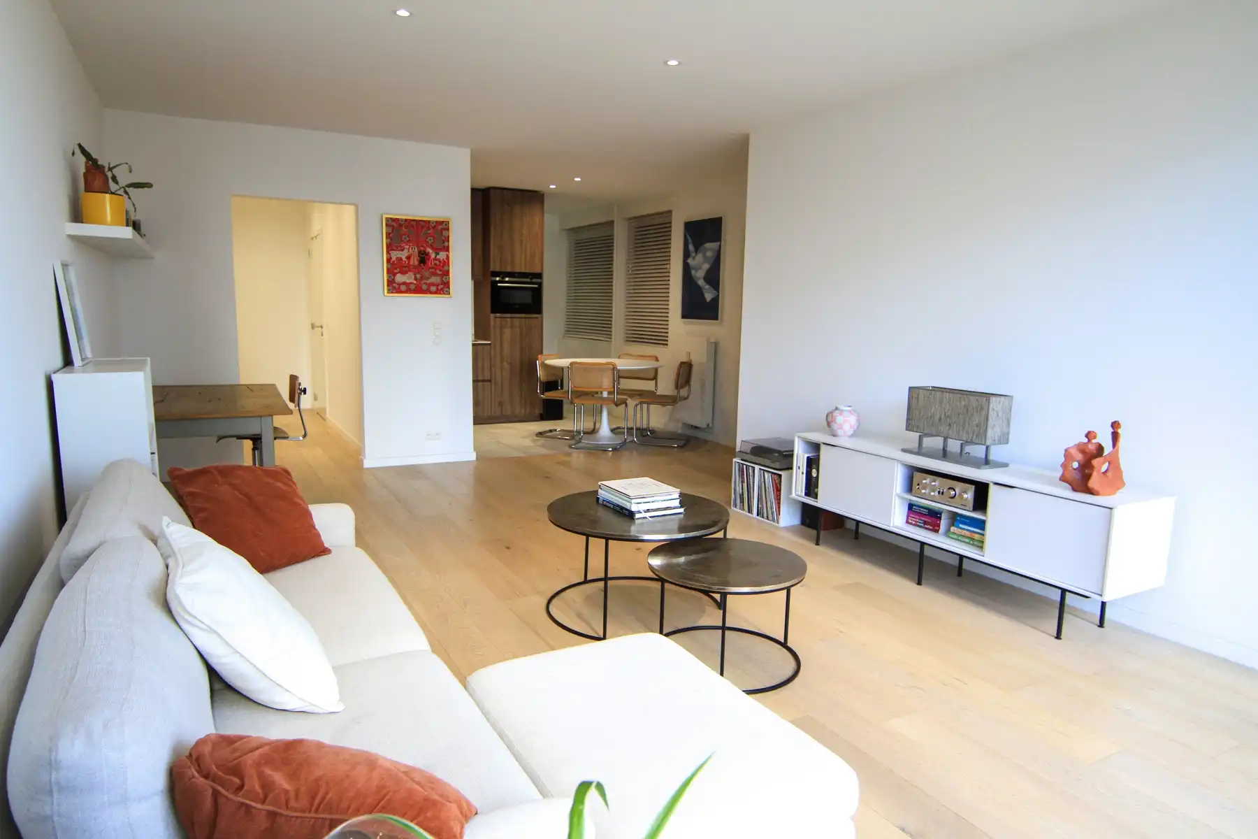 Stijlvol recent gerenoveerd appartement op toplocatie BXL foto {{pictureIndex}}