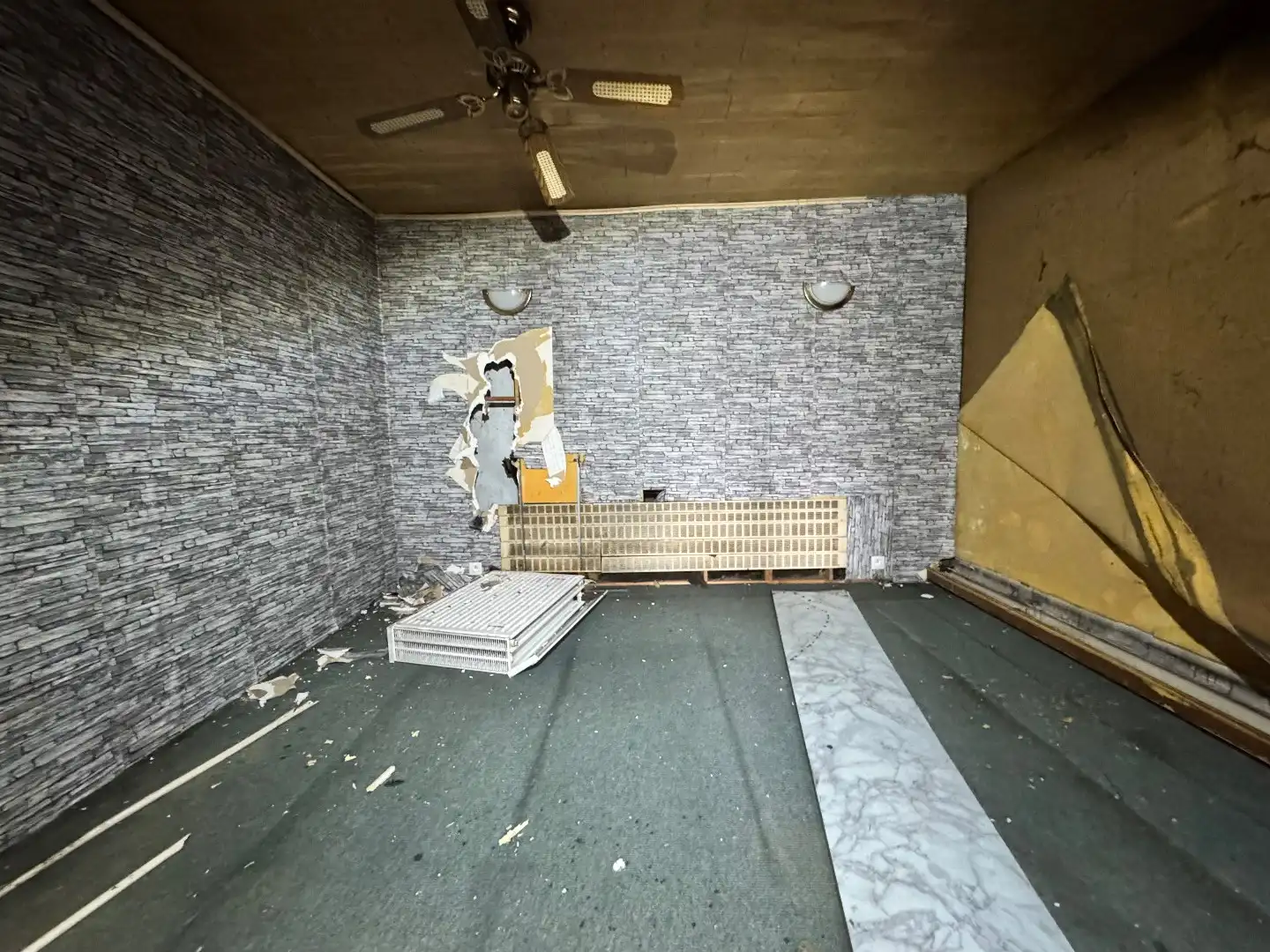 Te renoveren handelshuis te Eernegem foto 23