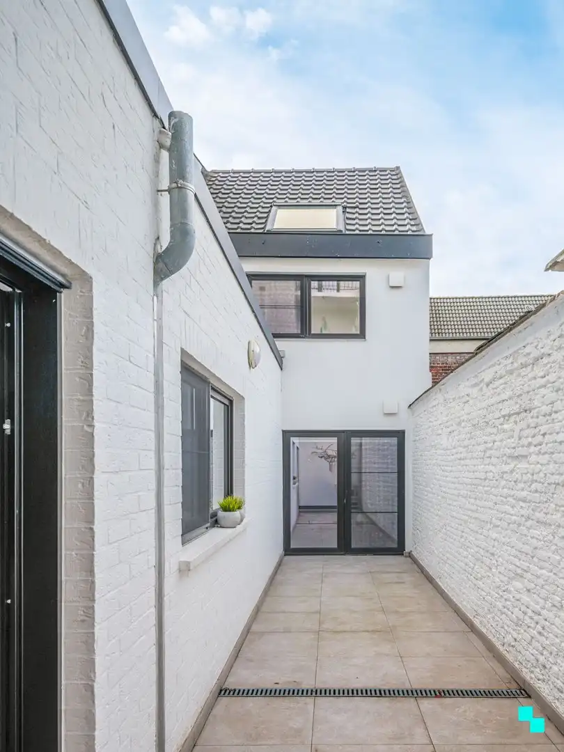 Gerenoveerd appartement met 2 slaapkamers en garage nabij Gent Dampoort foto 18