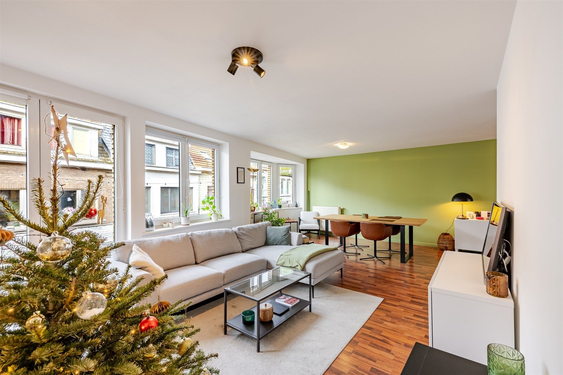 Charmant instapklaar 2 spk appartement in centrum Wetteren foto 2